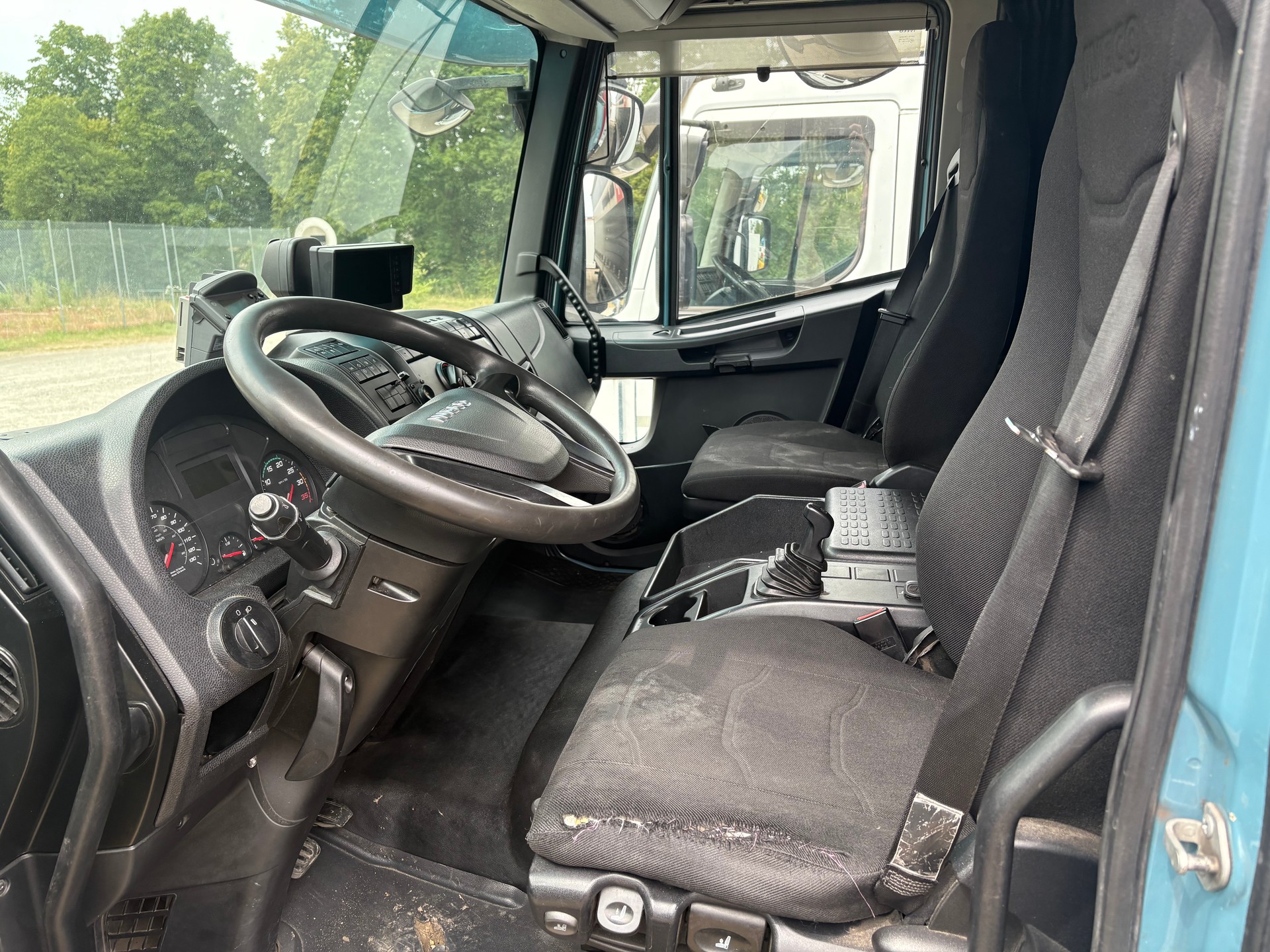 IVECO 140E25-image-5