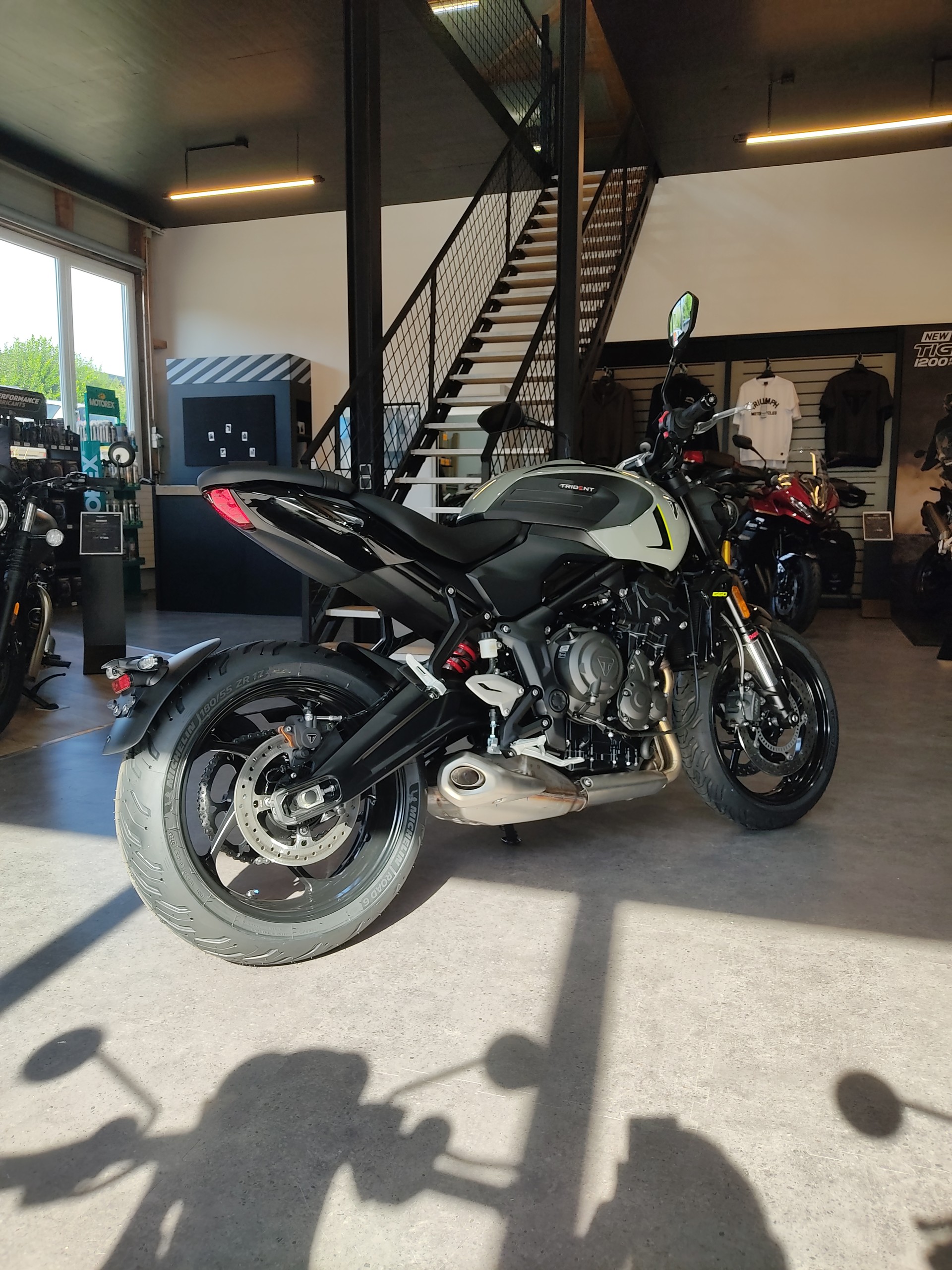 TRIUMPH Trident 660-image-2