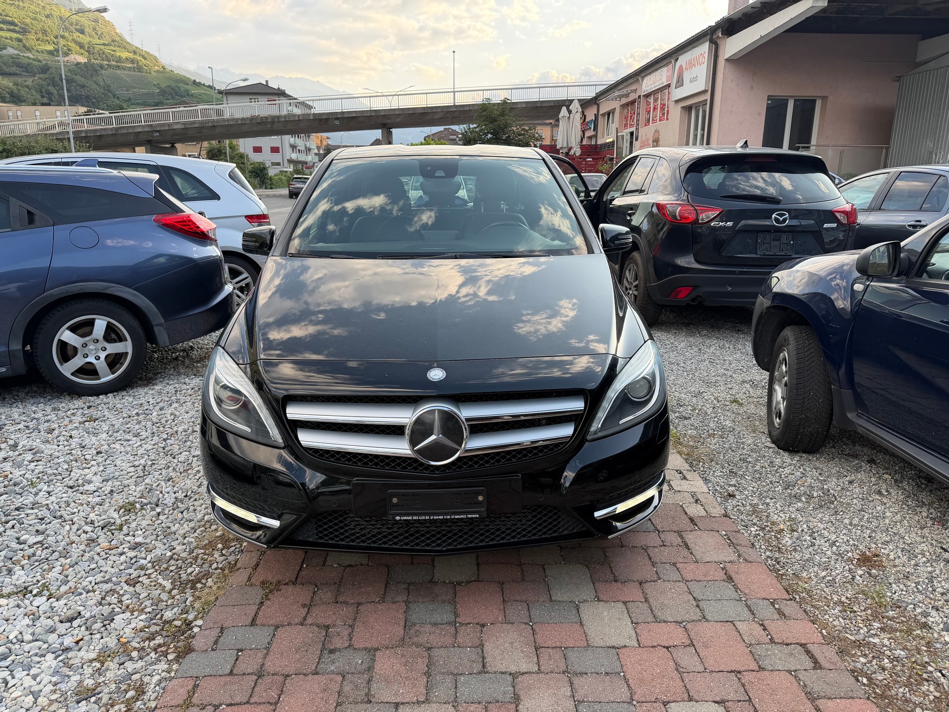 MERCEDES-BENZ B 200