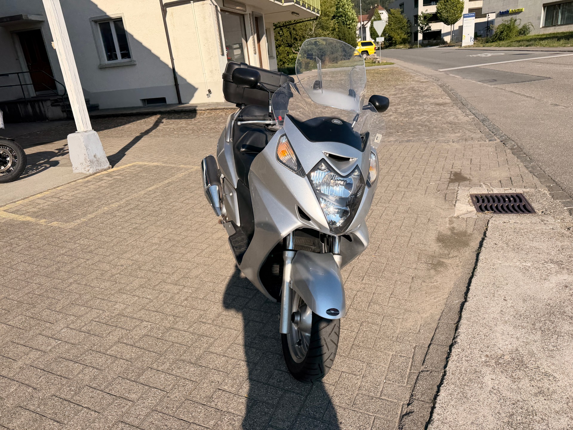 HONDA FJSB 600 Silver Wing-image-3