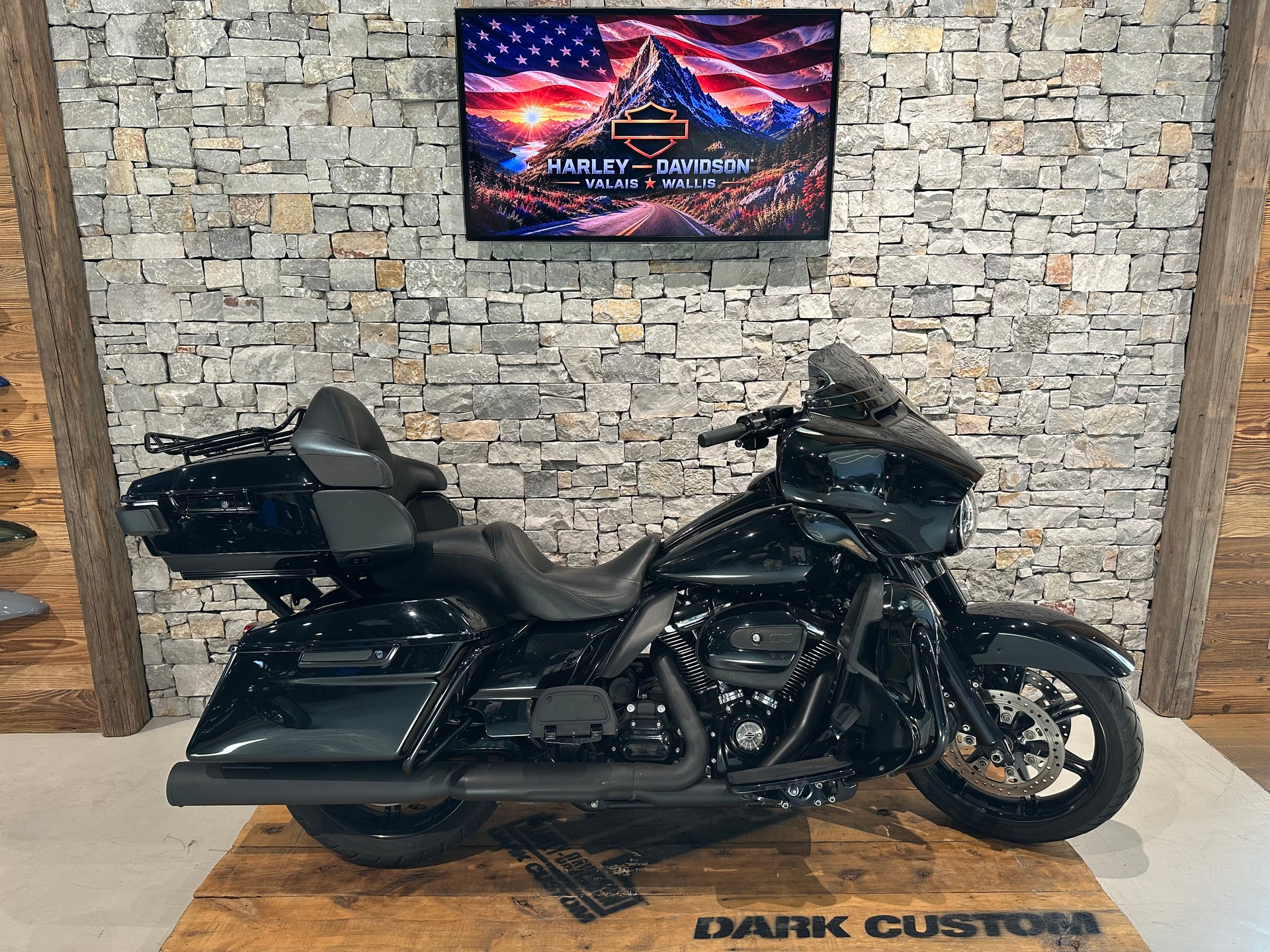 HARLEY-DAVIDSON FLHTK Electra Glide Ultra Limited Black Finish114-image-0