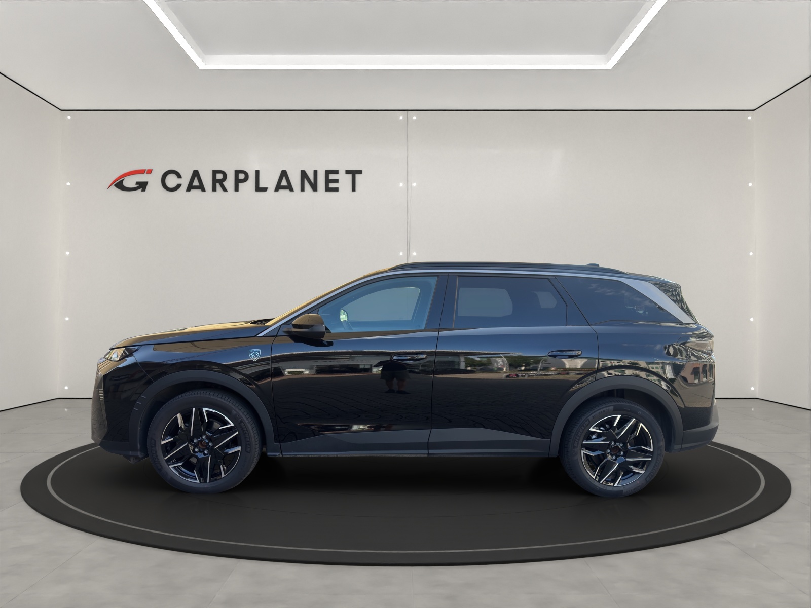 PEUGEOT 5008 1.2 Hybrid GT 145PS 7-Plätzer-showroom-element-3