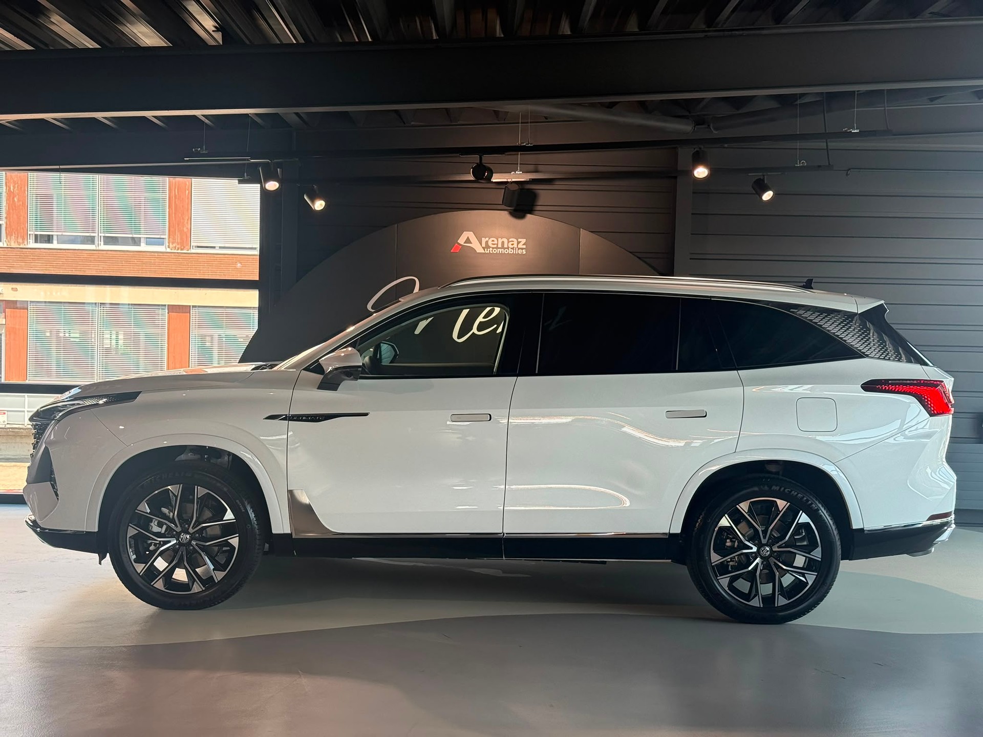 MG S9 1.5 TGDI PHEV Premium-showroom-element-3