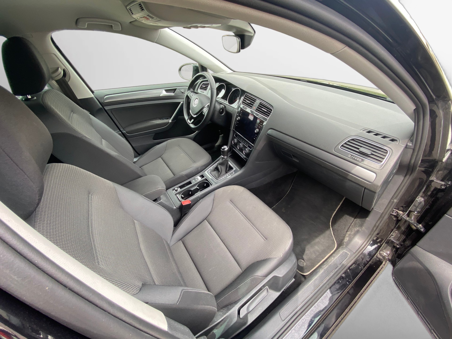 VW Golf 1.5 TSI EVO Edition 45-image-16