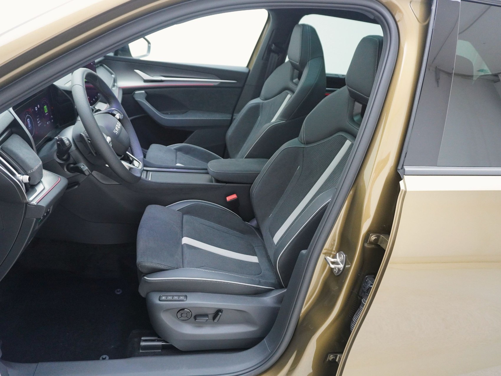 SKODA Kodiaq 2.0 TDI Sportline-image-12