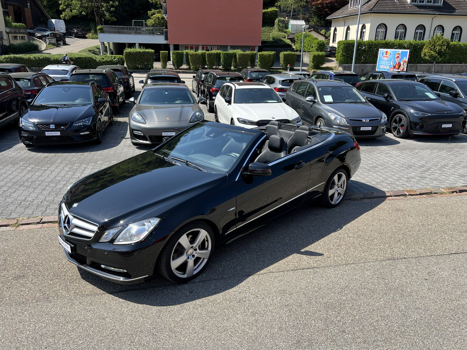 MERCEDES-BENZ E 250 CGI BlueEfficiency Automatic-image-10