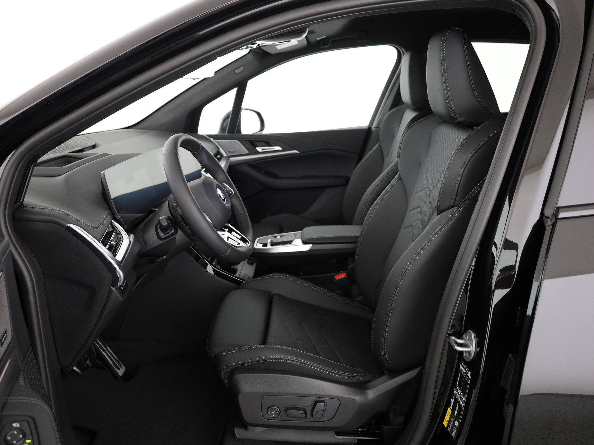 BMW 230e xDrive paddles Active Tourer-showroom-element-3
