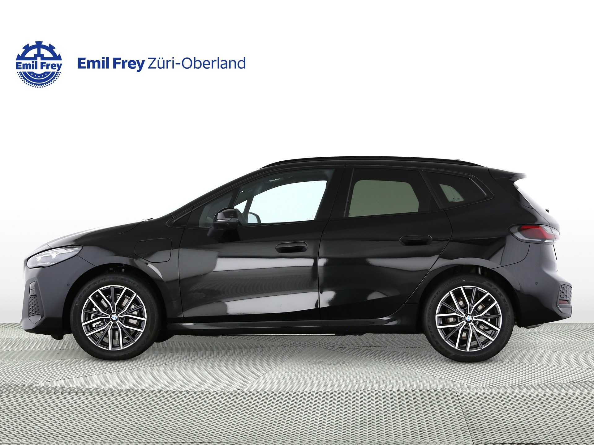 BMW 230e xDrive paddles Active Tourer-showroom-element-1