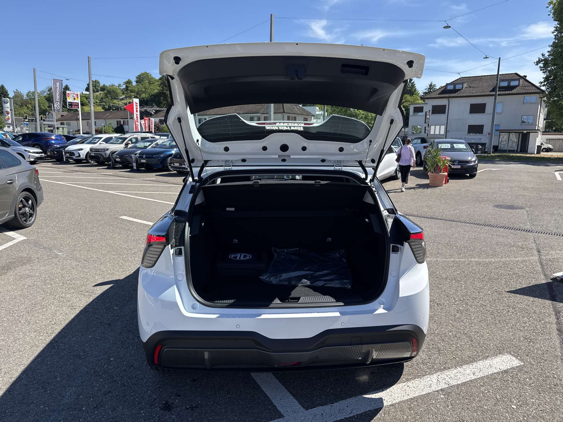 MG 4 EV 64kWh Premium Facelift Automat-image-6