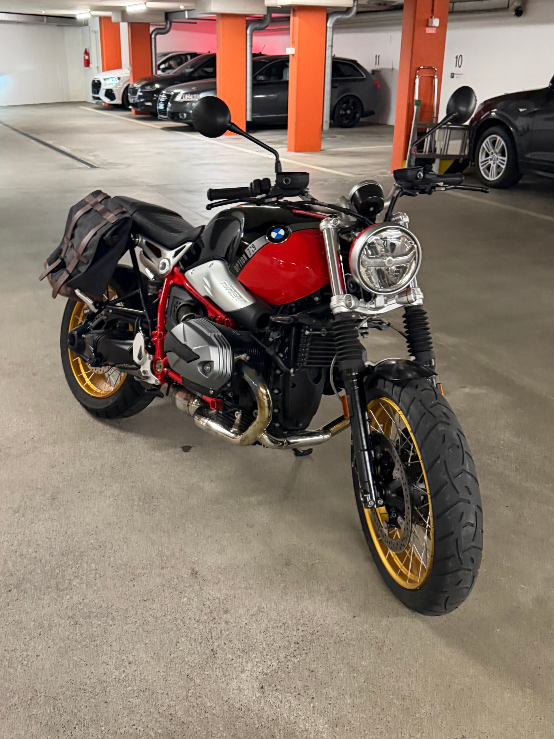 BMW R nineT Scrambler-image-0