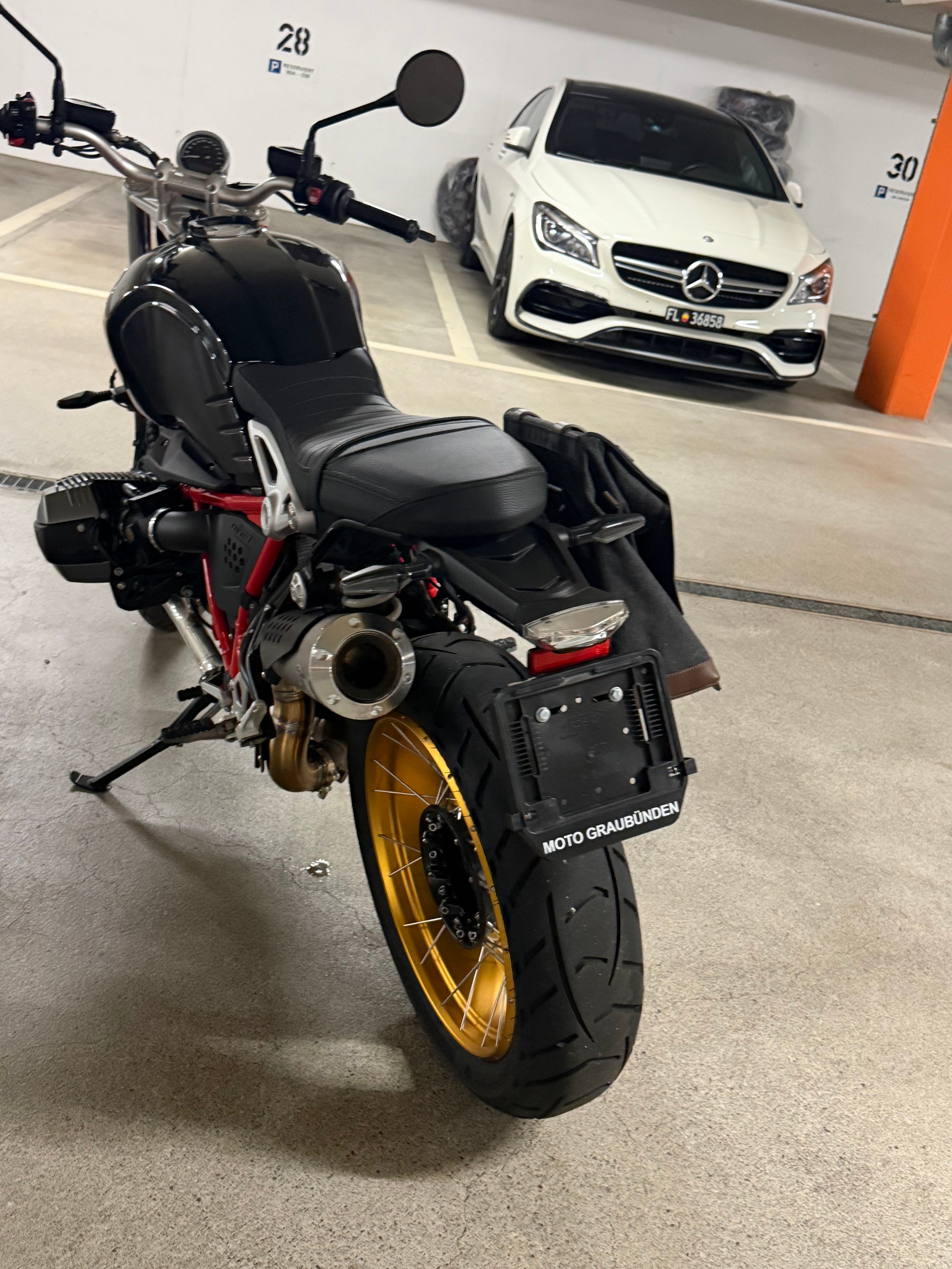 BMW R nineT Scrambler-image-5