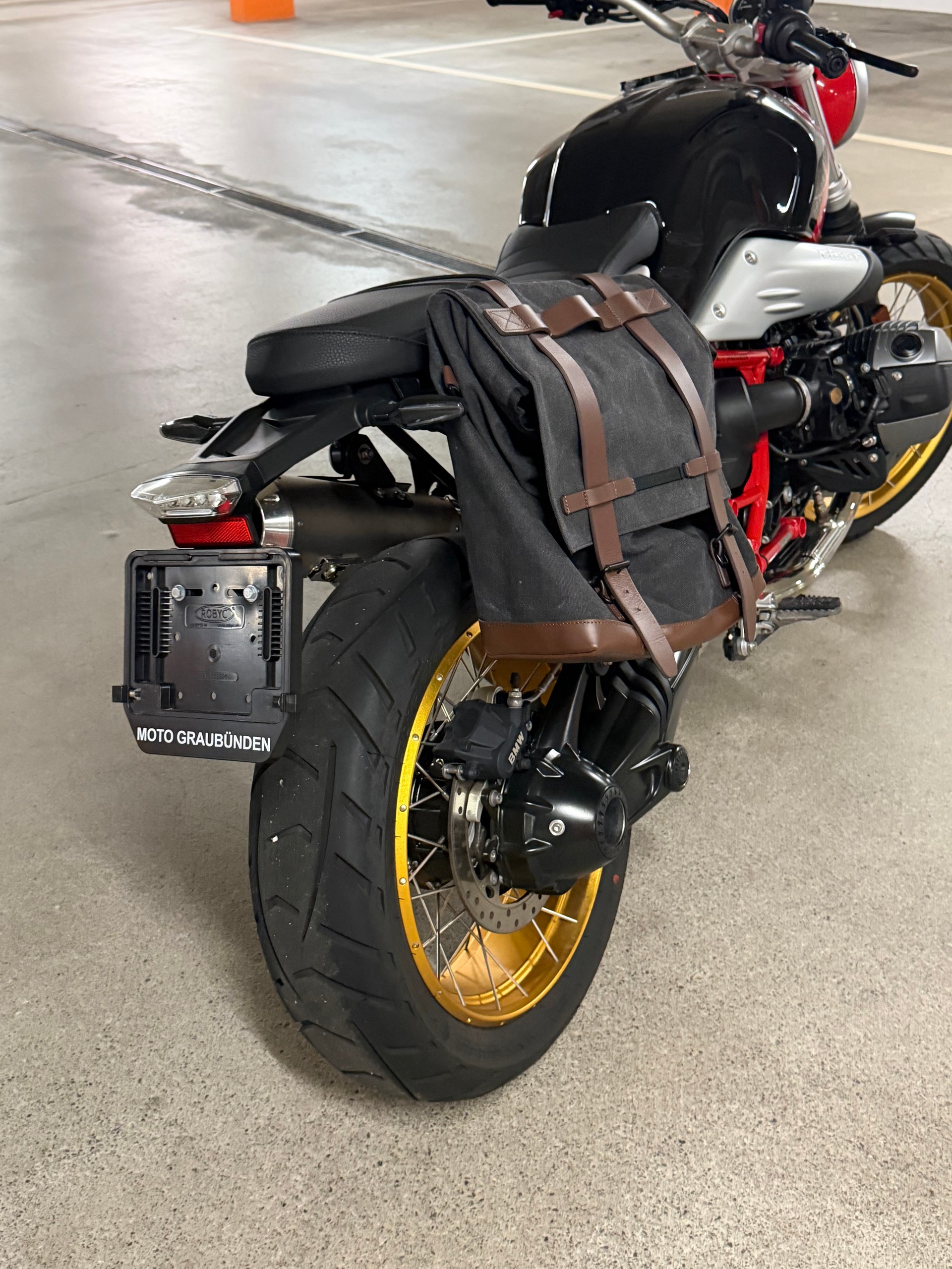BMW R nineT Scrambler-image-3