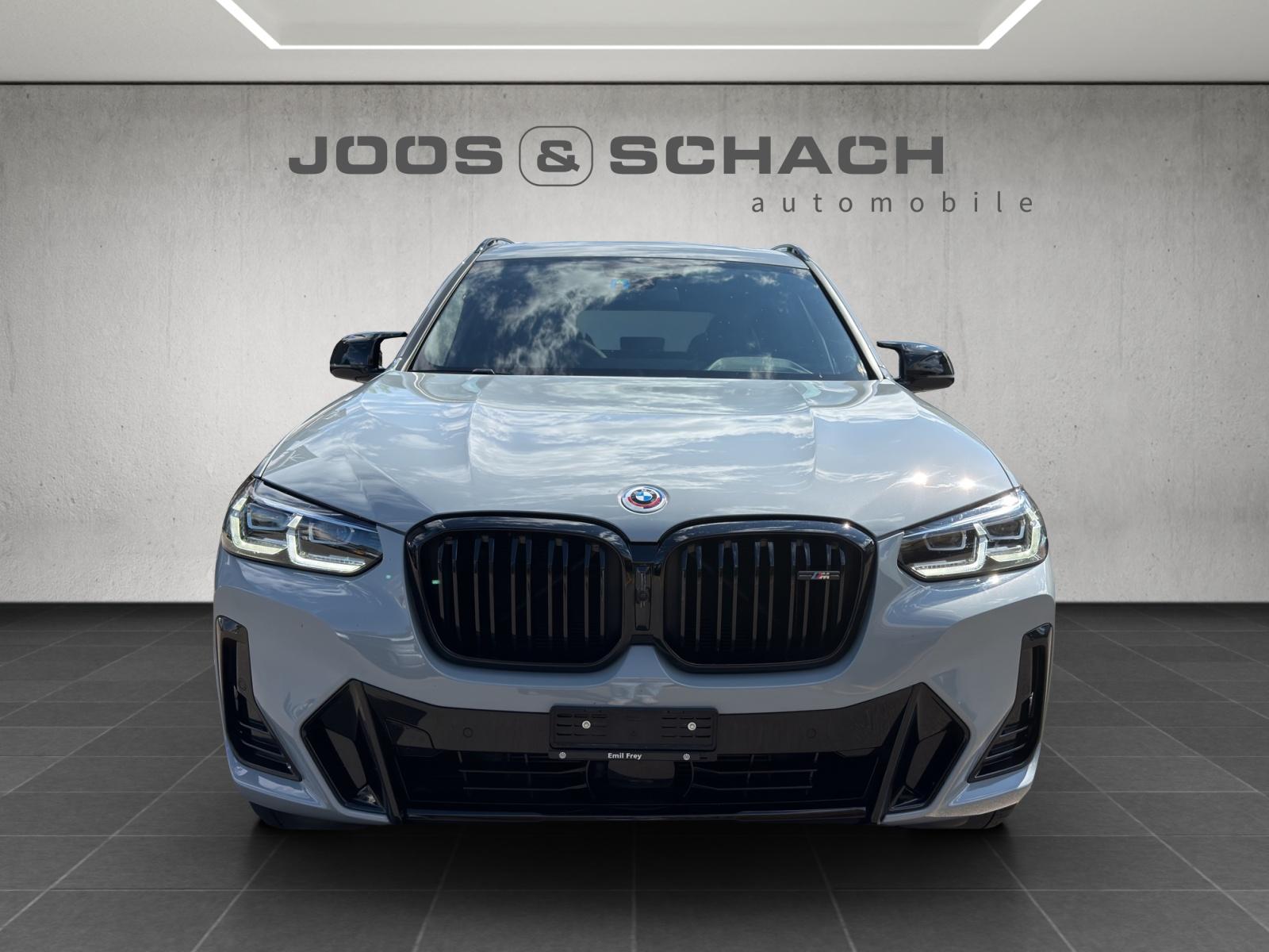 BMW X3 M40i-showroom-element-1
