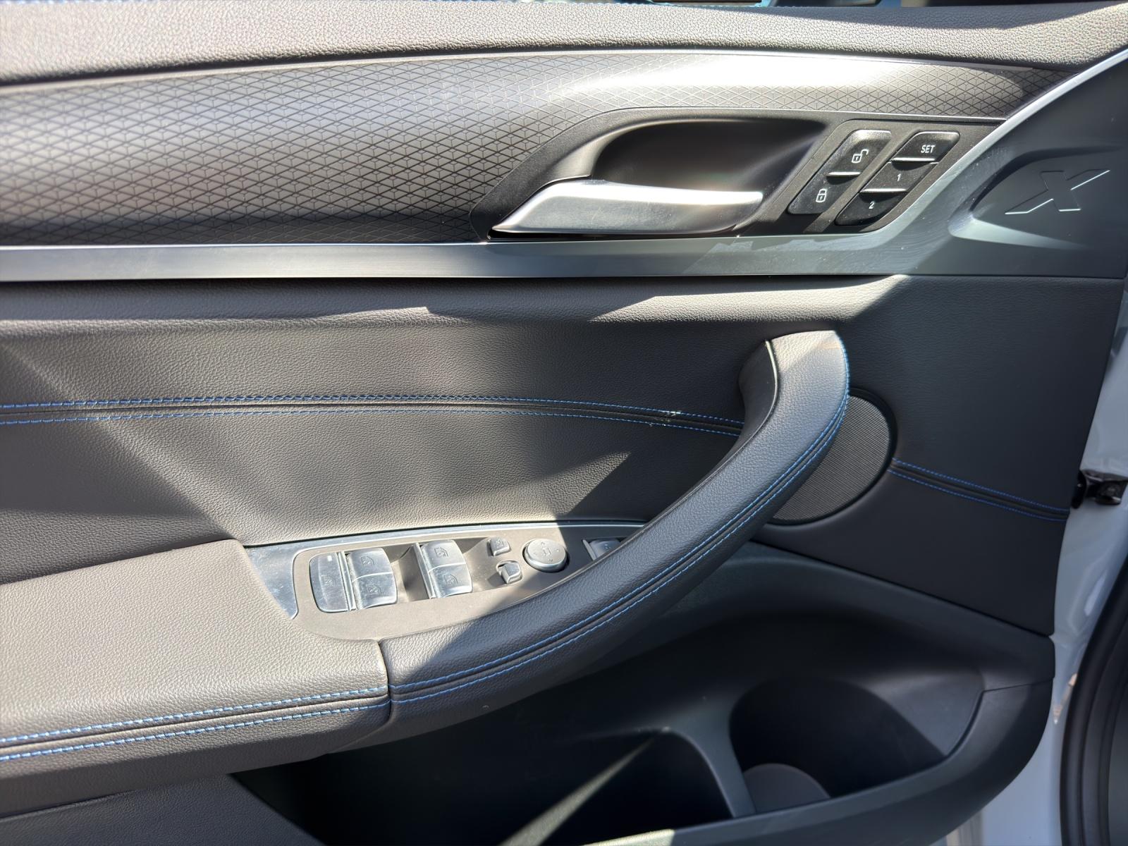 BMW X3 M40i-image-15
