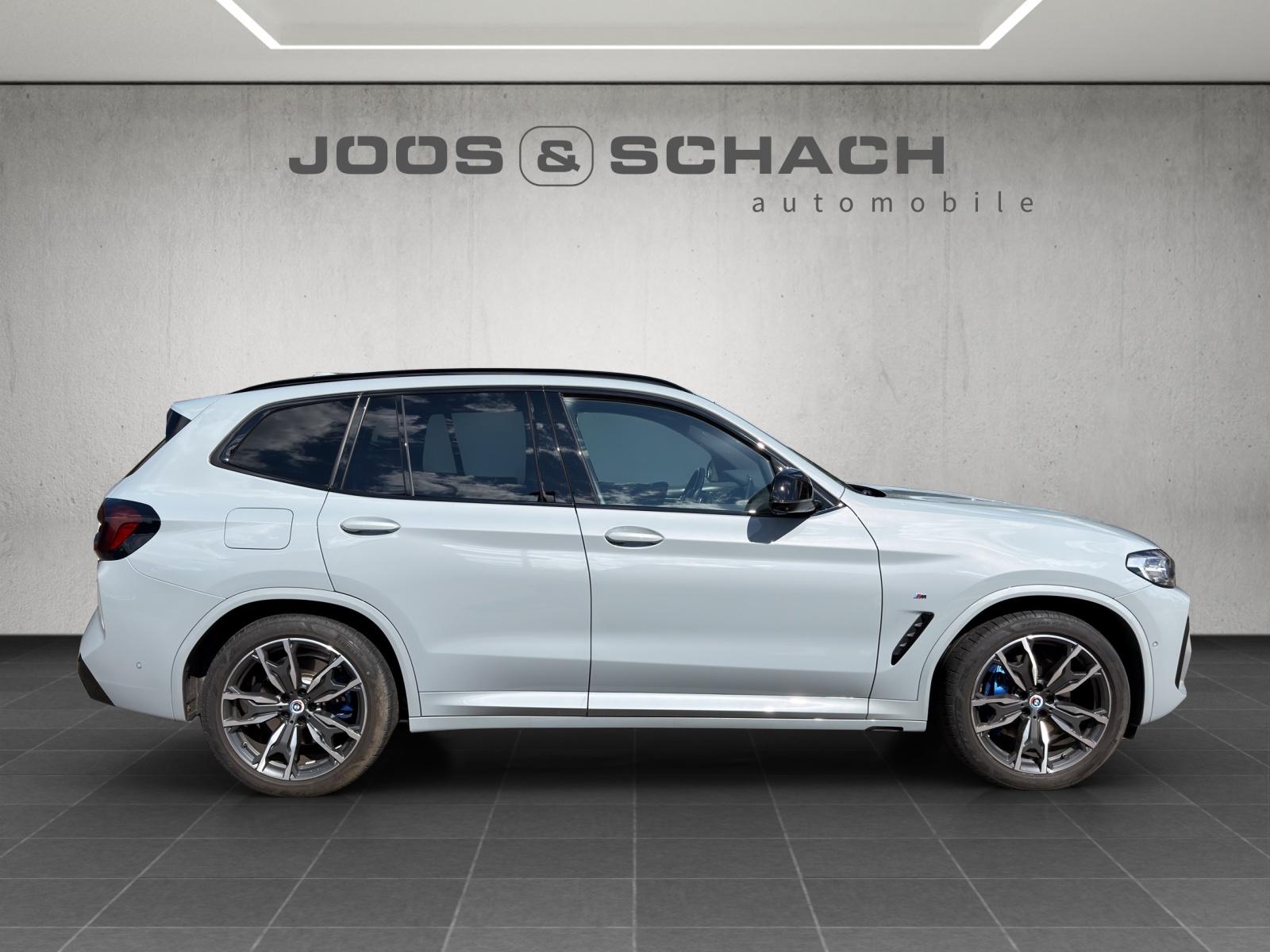 BMW X3 M40i-showroom-element-3