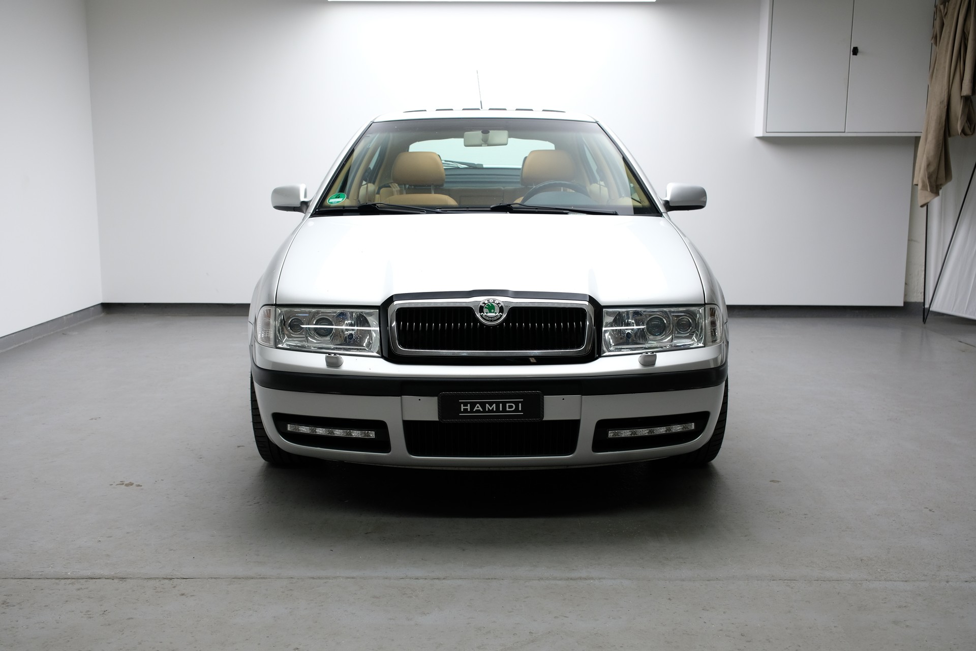 SKODA Octavia 1.8 Turbo Laurin & Klement-showroom-element-1
