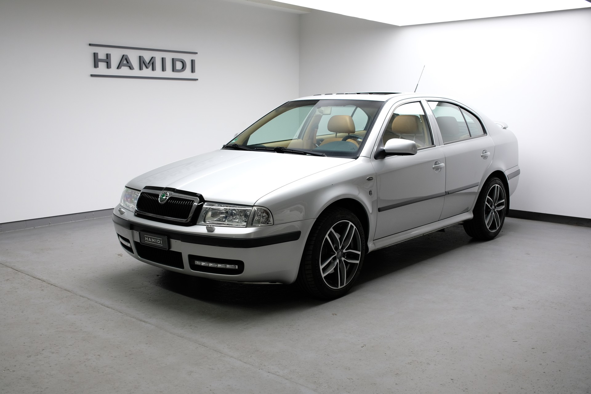 SKODA Octavia 1.8 Turbo Laurin & Klement