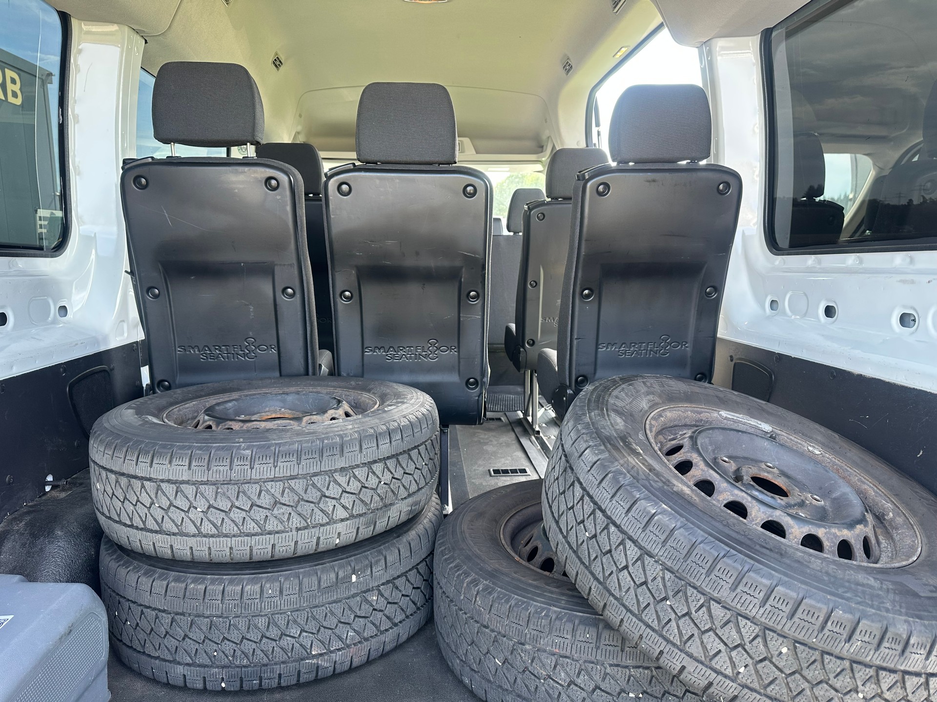 FORD Transit 350M 4x4 9 Plãtze-image-12