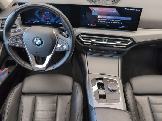 BMW 320d xDrive 48V Touring-image-10