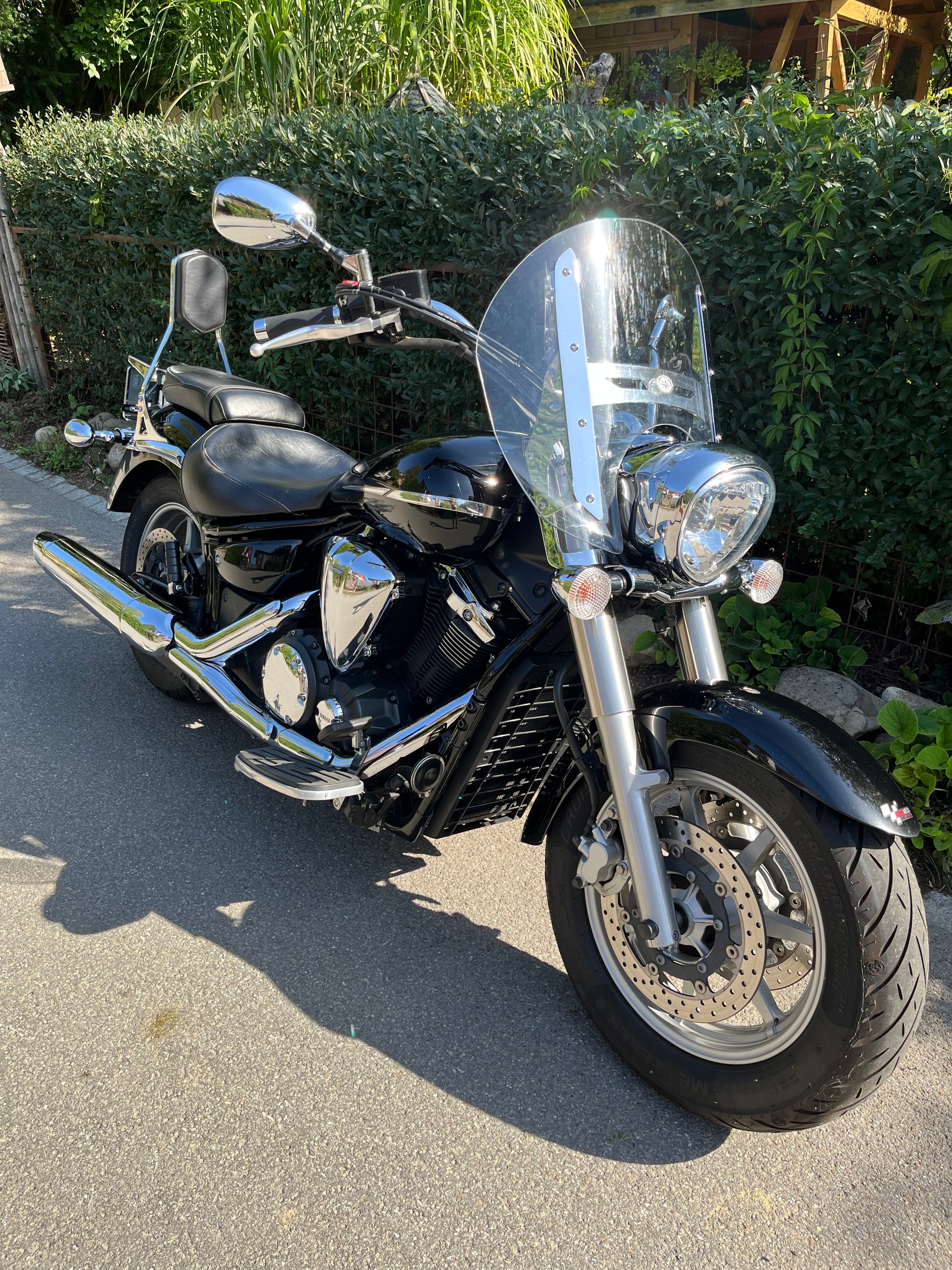 YAMAHA XVS 1300 A Midnight Star-image-1