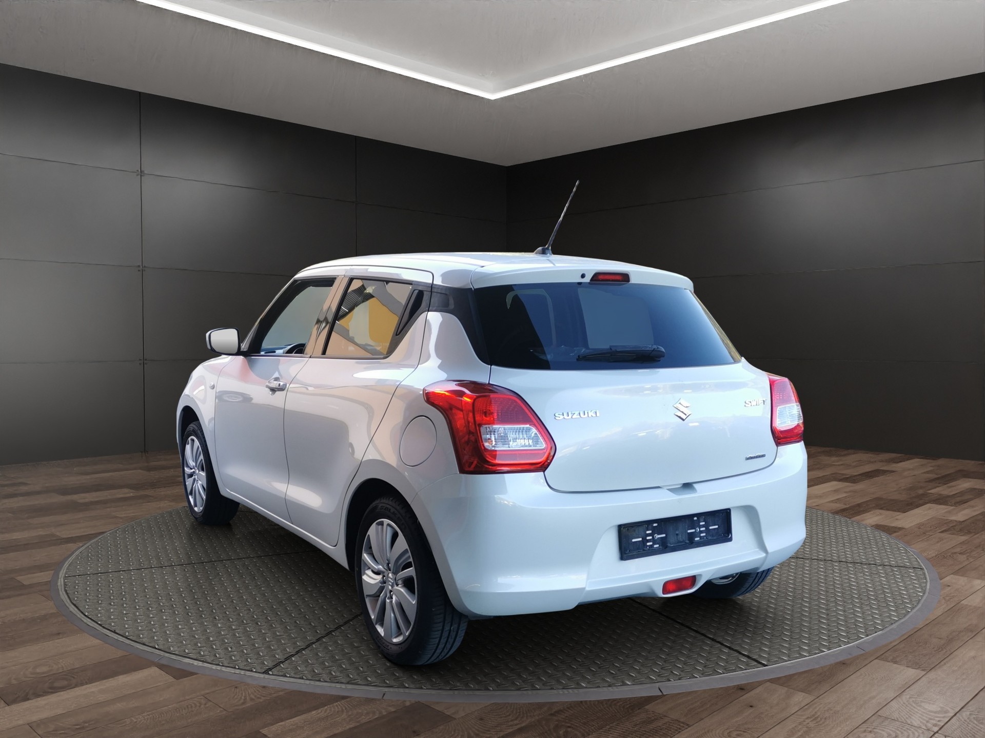 SUZUKI Swift 1.2i Compact+ Allgrip 4x4-image-6