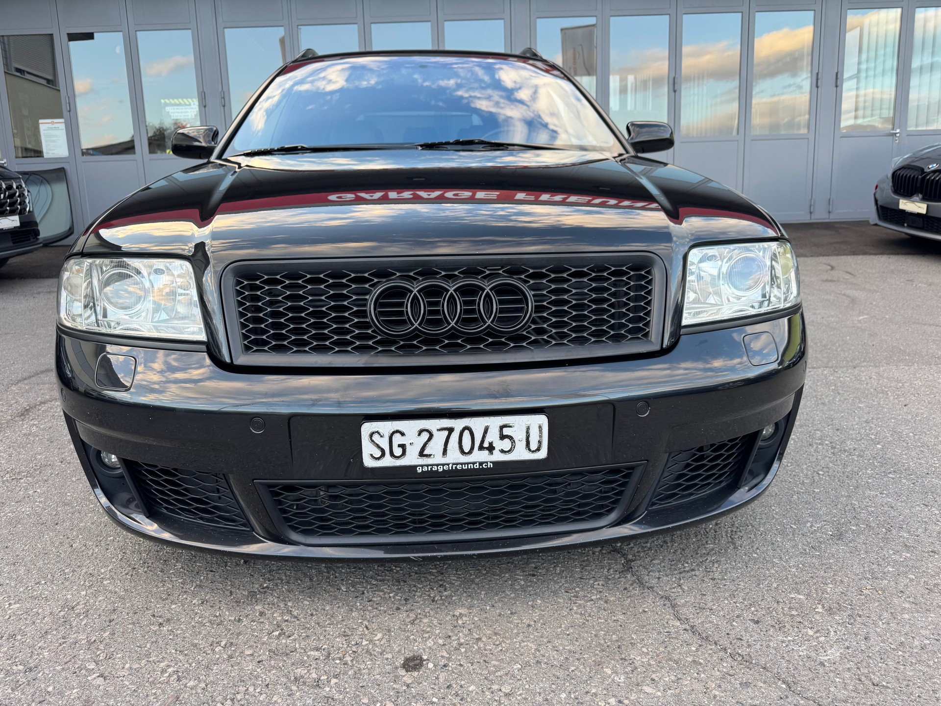 AUDI RS6 plus Avant quattro tiptronic-showroom-element-3