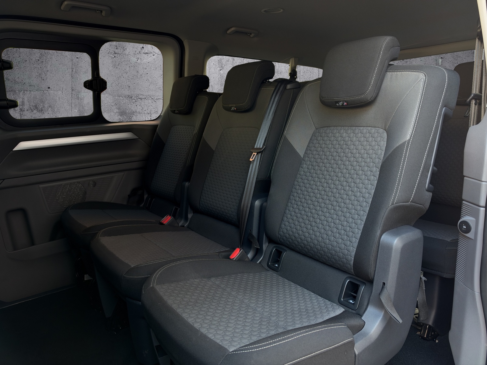 VW Caravelle 2.0 TDI Life LWB 4 Motion Aut 8 *CH-FZG / 5 Jahre Garantie*-image-8