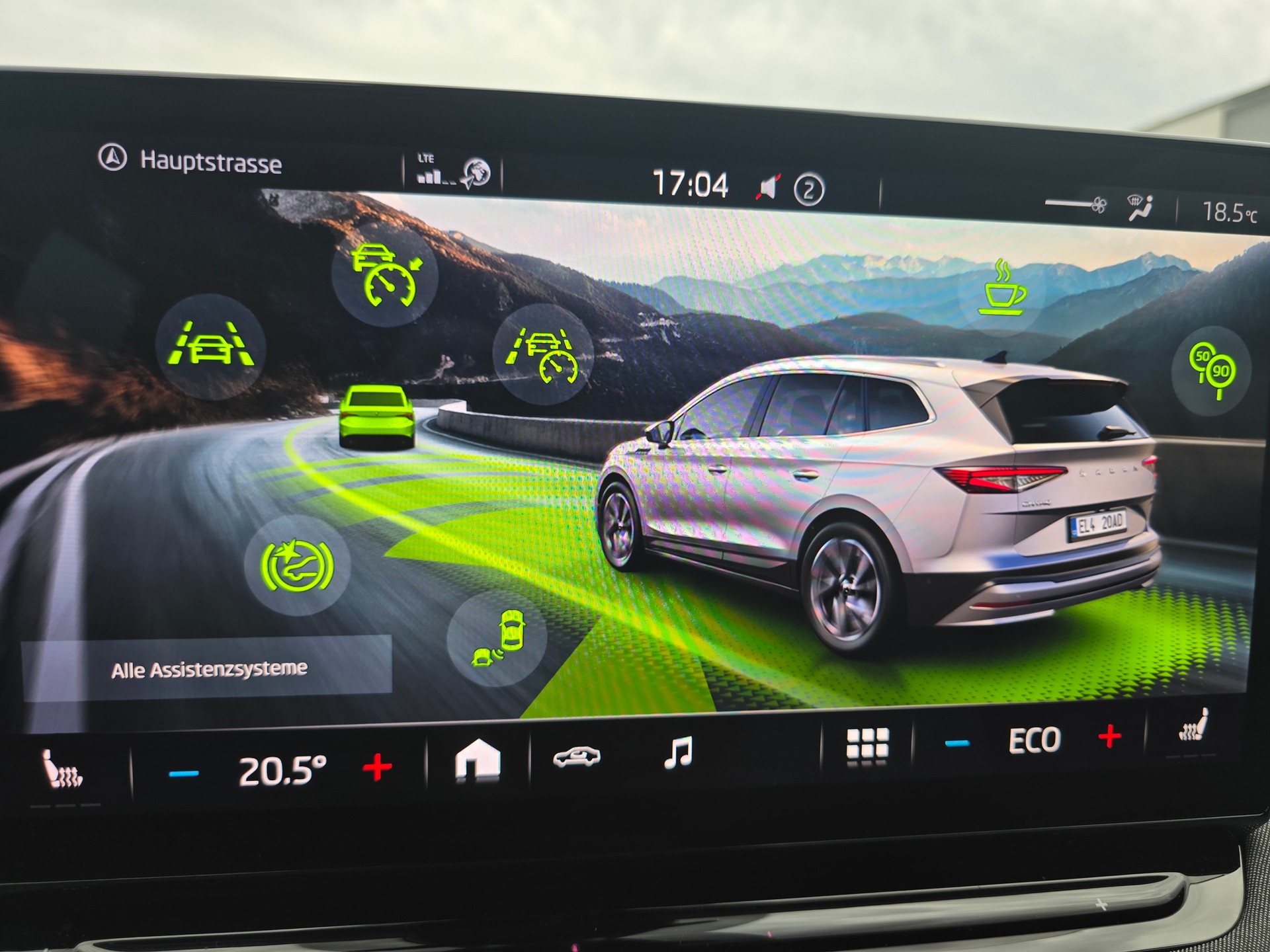 SKODA Enyaq iV 80x-image-11