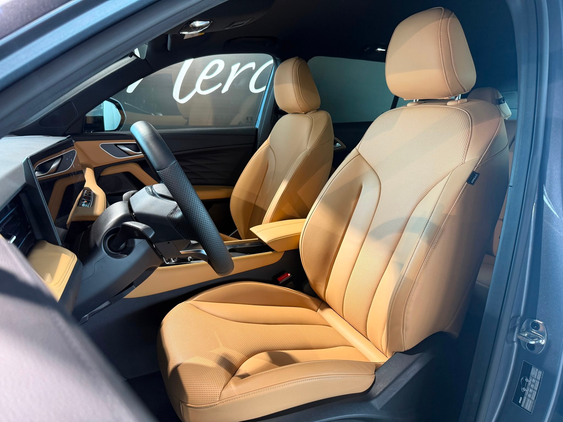 MG HS 1.5 T PHEV Luxury-image-4