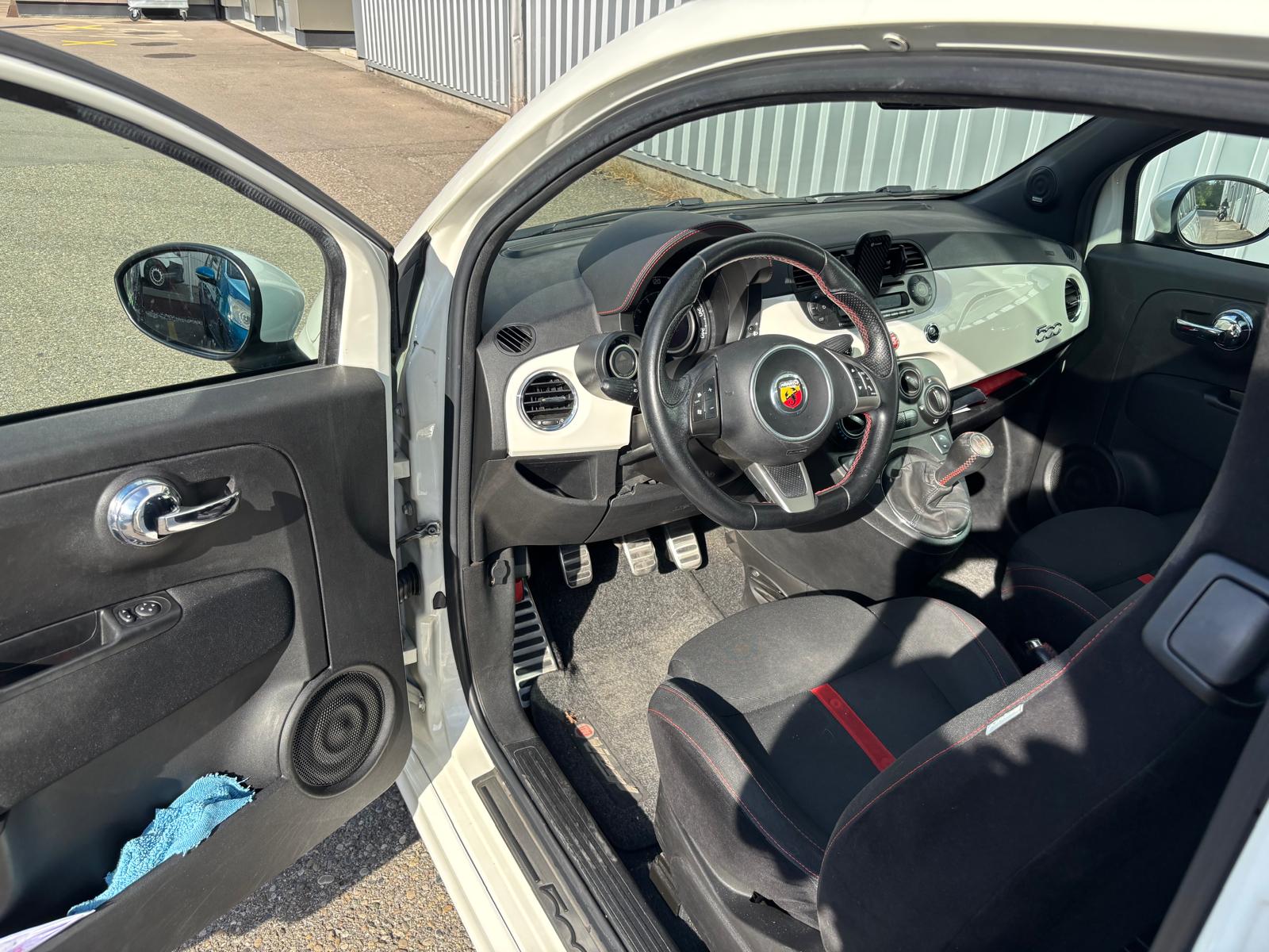 FIAT 500 1.4 16V Turbo Abarth 695 SS-image-7