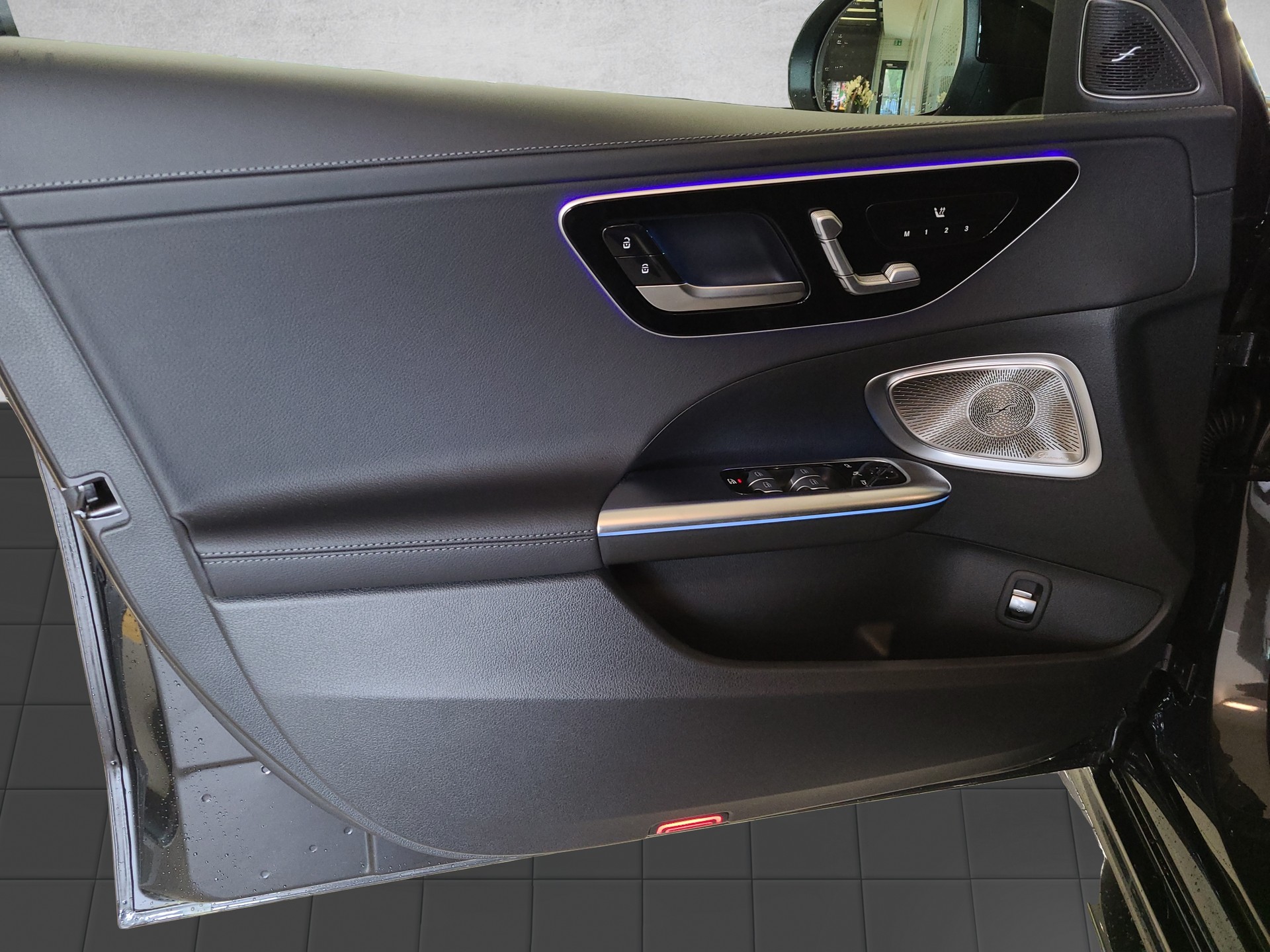 MERCEDES-BENZ C 220 d 4M T Swiss Star S206-image-7