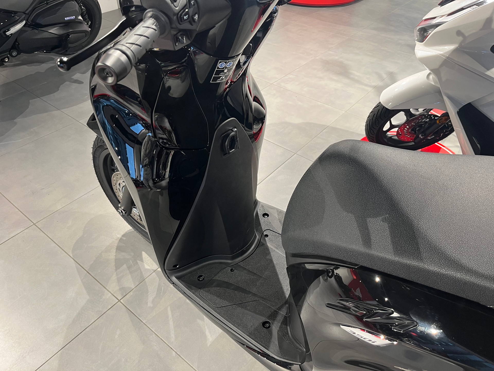 HONDA SH 350-image-11