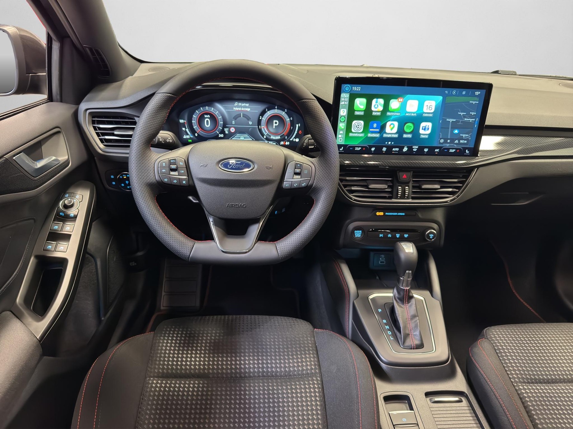 FORD Focus 1.0i EcoB Hybrid 155 ST-Line X-showroom-element-3