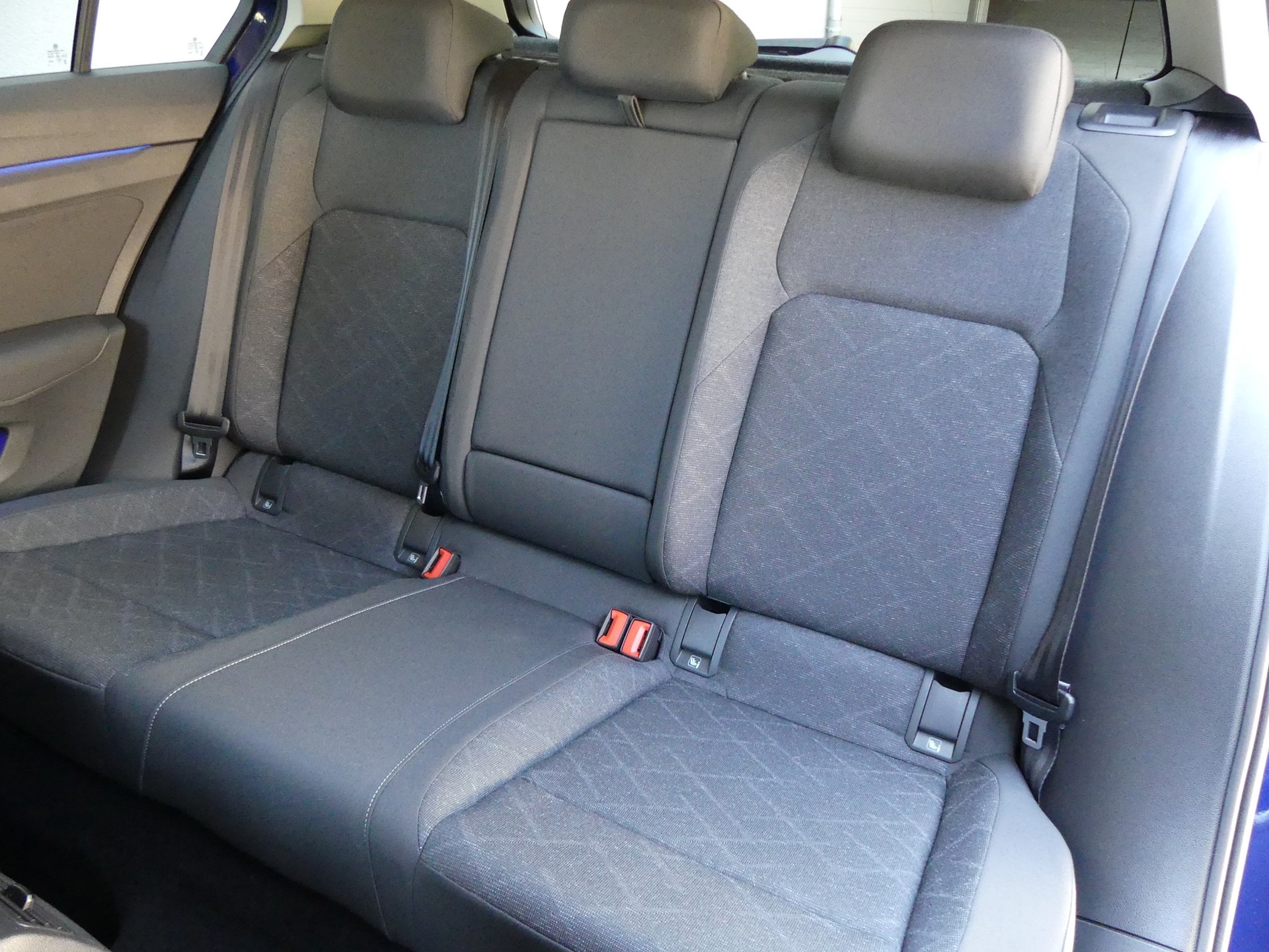 VW Golf 1.5 eTSI Style DSG-image-11