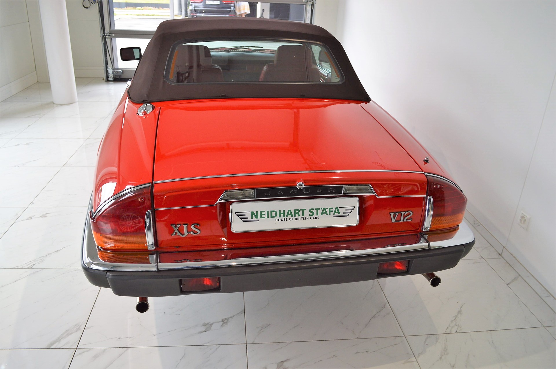 JAGUAR XJS 5.3 V12 Convertible-image-5