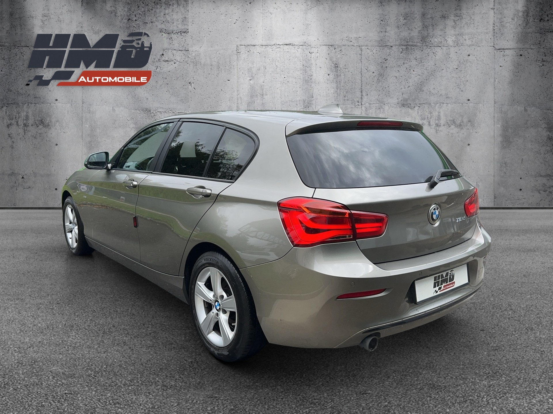 BMW 116d Sport Line Steptronic-image-3