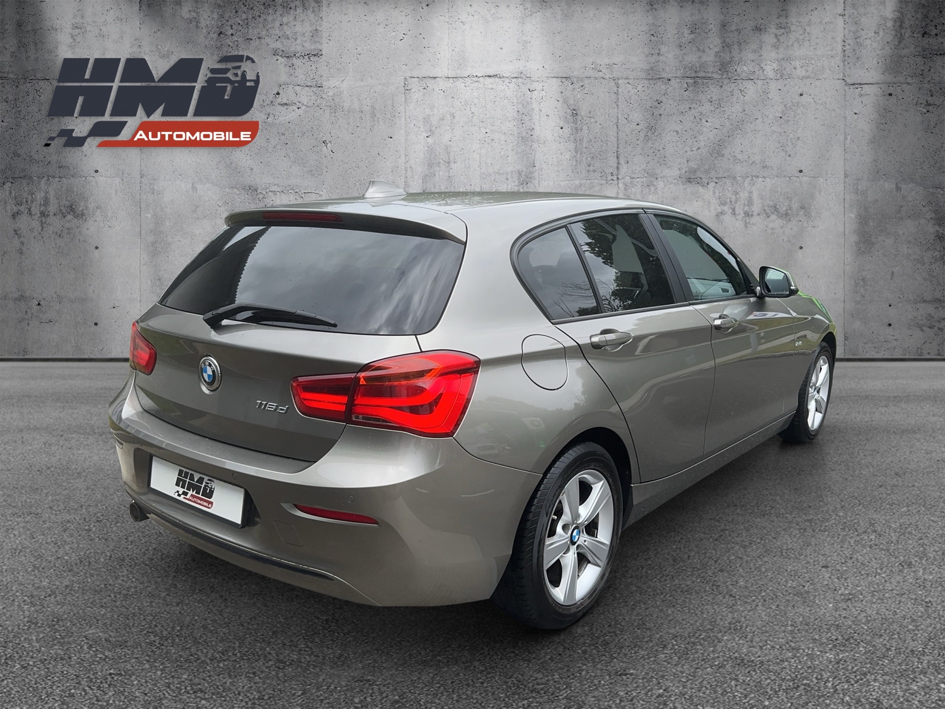 BMW 116d Sport Line Steptronic-image-5