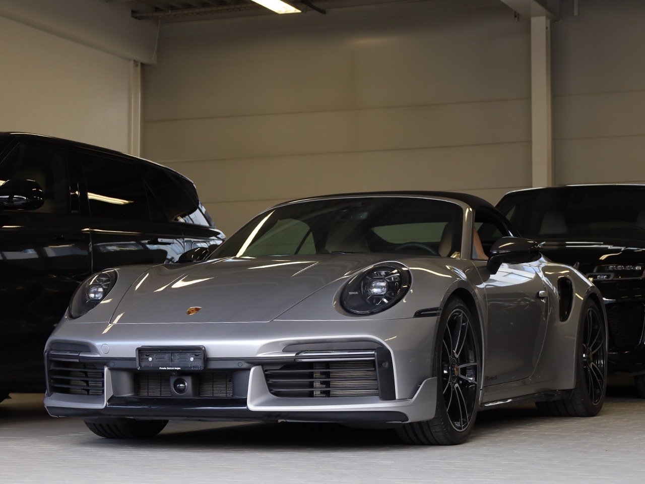 PORSCHE 911 Turbo S Cabriolet PDK-image-3