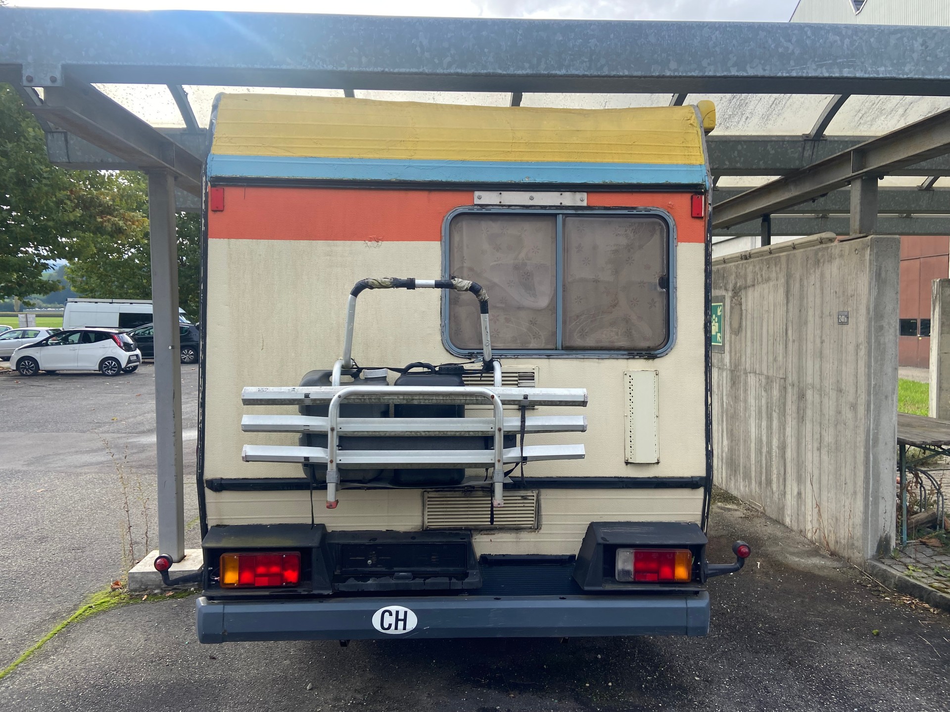 PEUGEOT J5-image-1