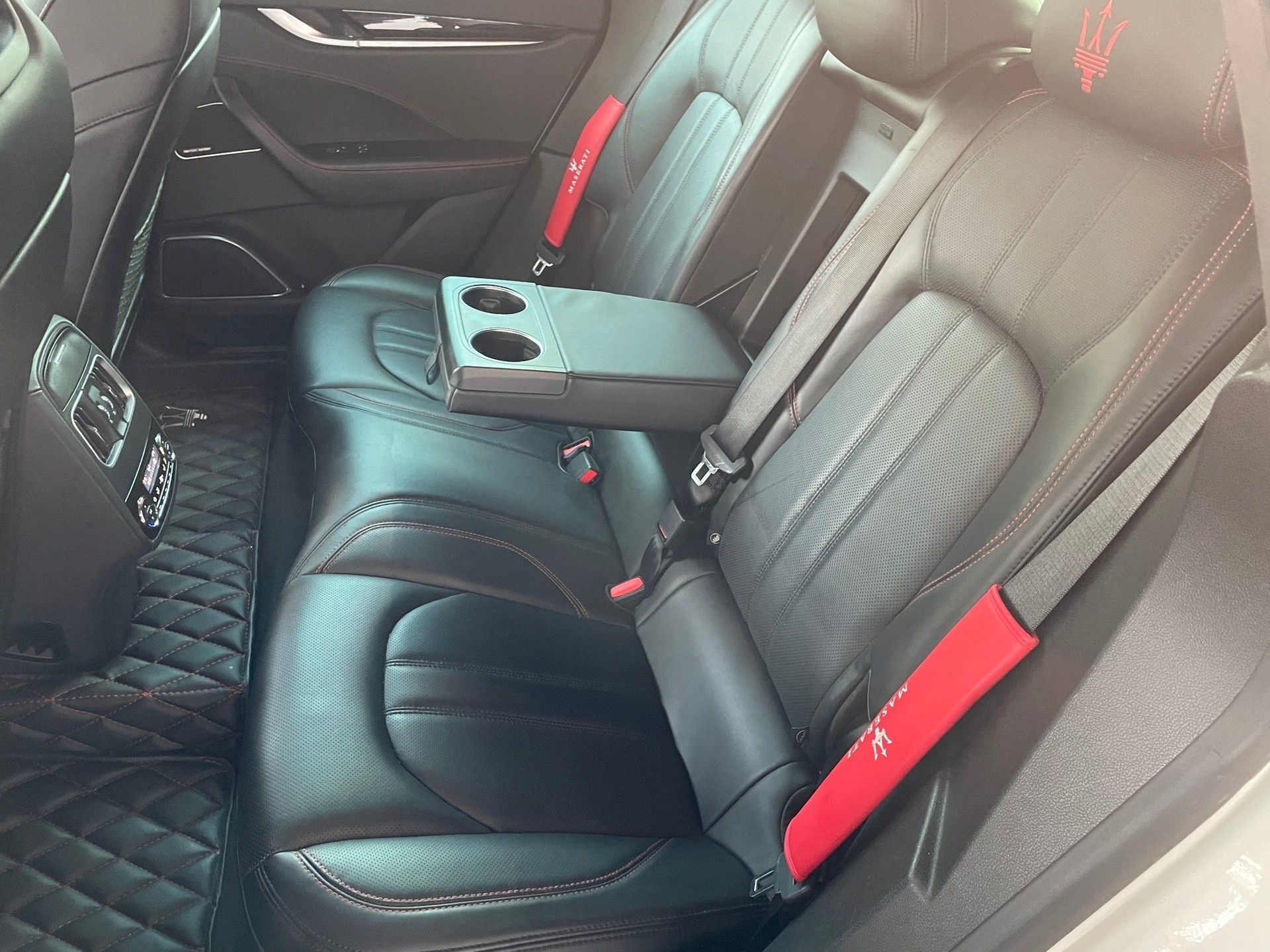 MASERATI Levante S 3.0 V6 Automatica-image-9