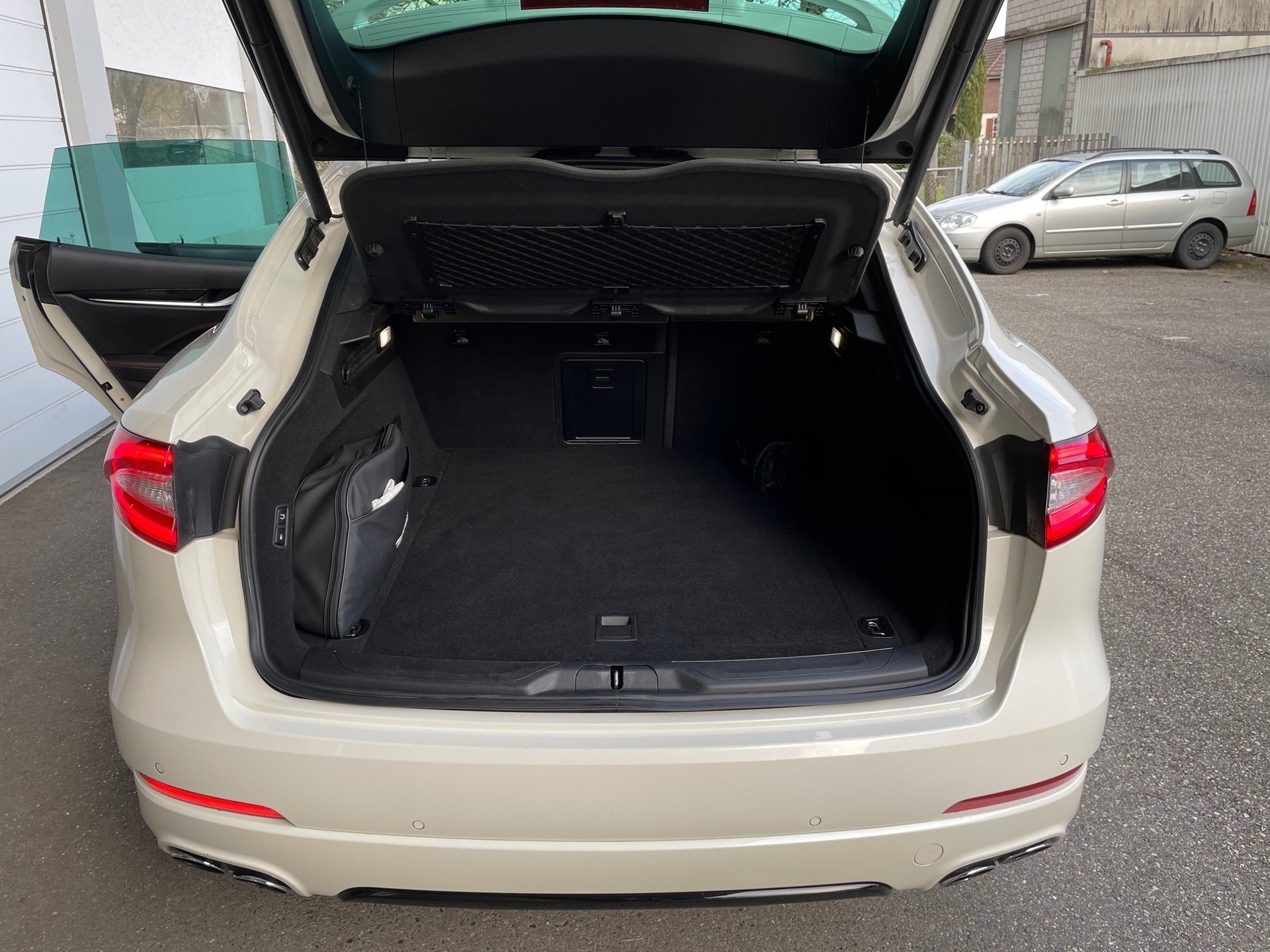 MASERATI Levante S 3.0 V6 Automatica-image-2