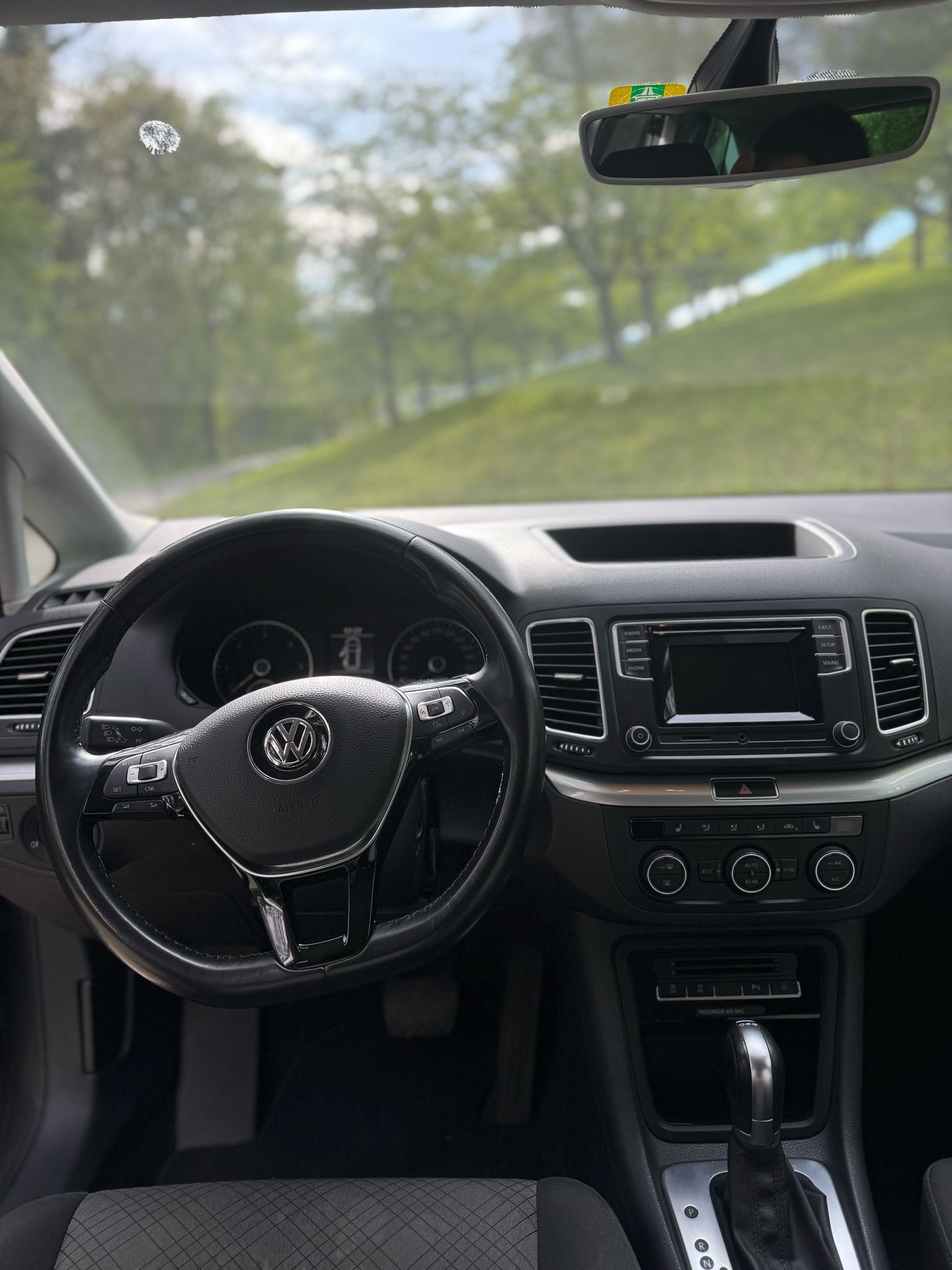VW Sharan 2.0 TDI BMT Comfortline DSG-image-4