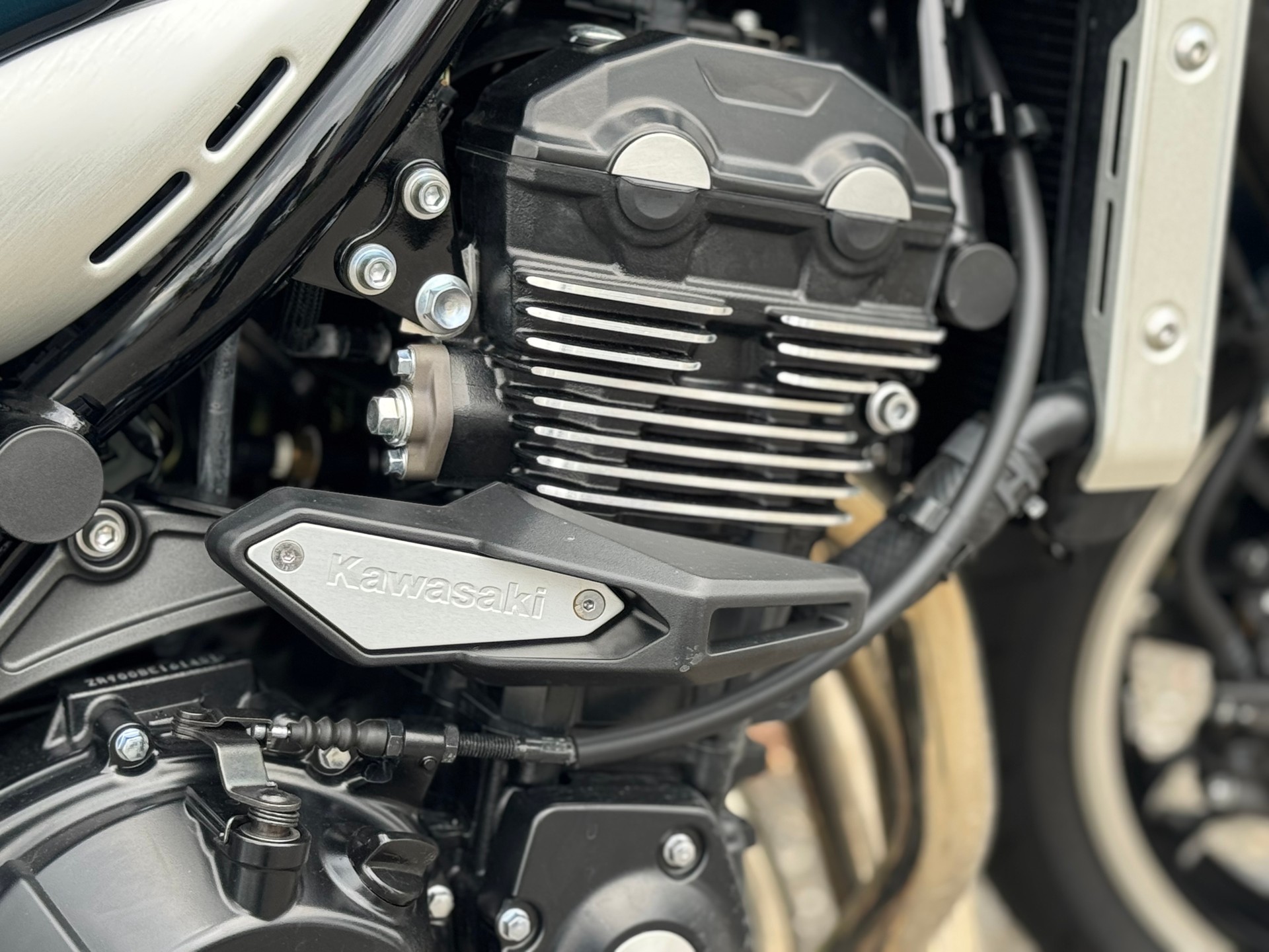 KAWASAKI Z 900 RS-image-10