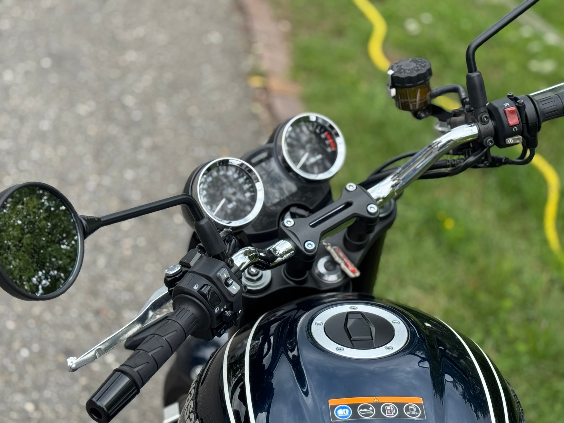 KAWASAKI Z 900 RS-image-6