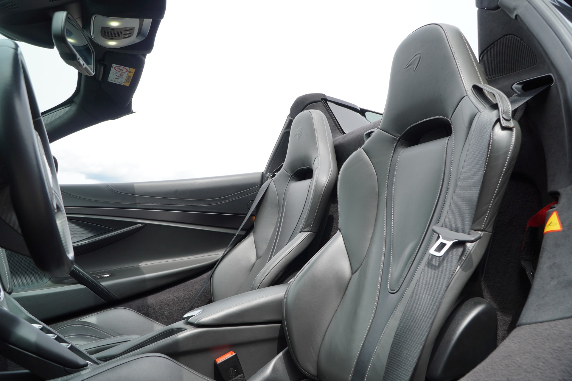 McLAREN 720S Spider 4.0 V8 SSG-image-14