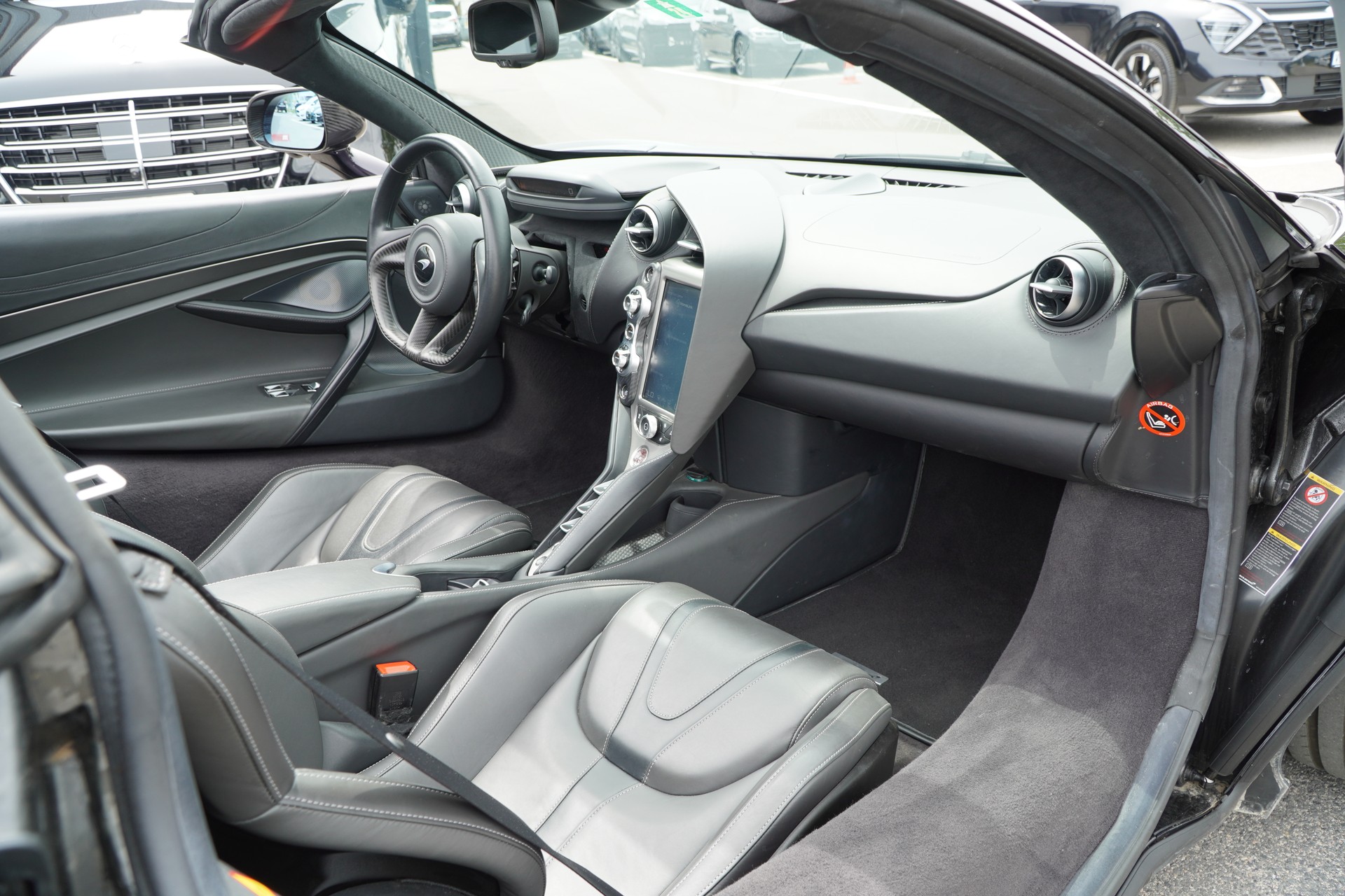 McLAREN 720S Spider 4.0 V8 SSG-image-17