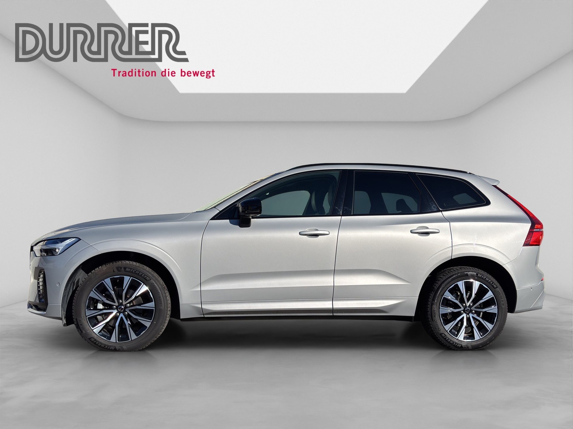 VOLVO XC60 2.0 B5 MH Plus Dark AWD-showroom-element-1