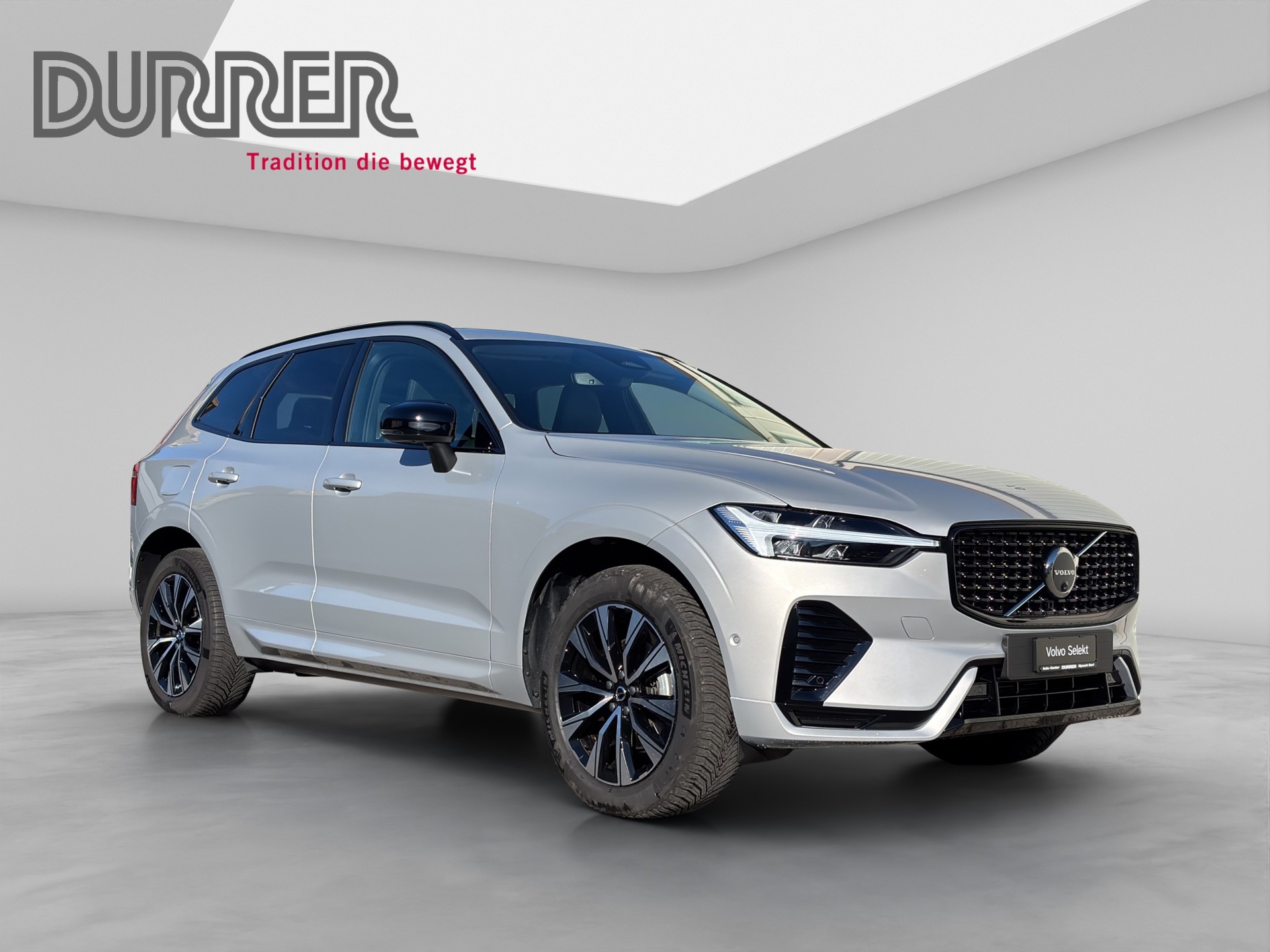 VOLVO XC60 2.0 B5 MH Plus Dark AWD-image-5