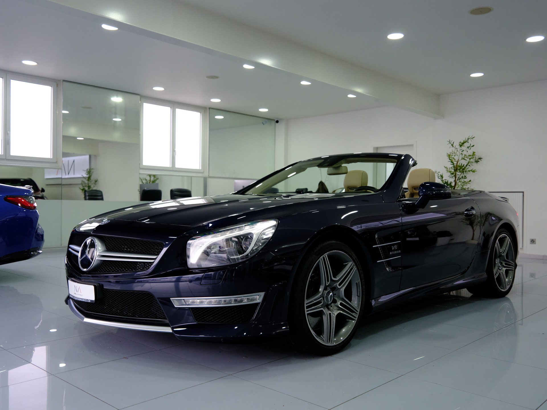 MERCEDES-BENZ SL 63 AMG Speedshift-showroom-element-3