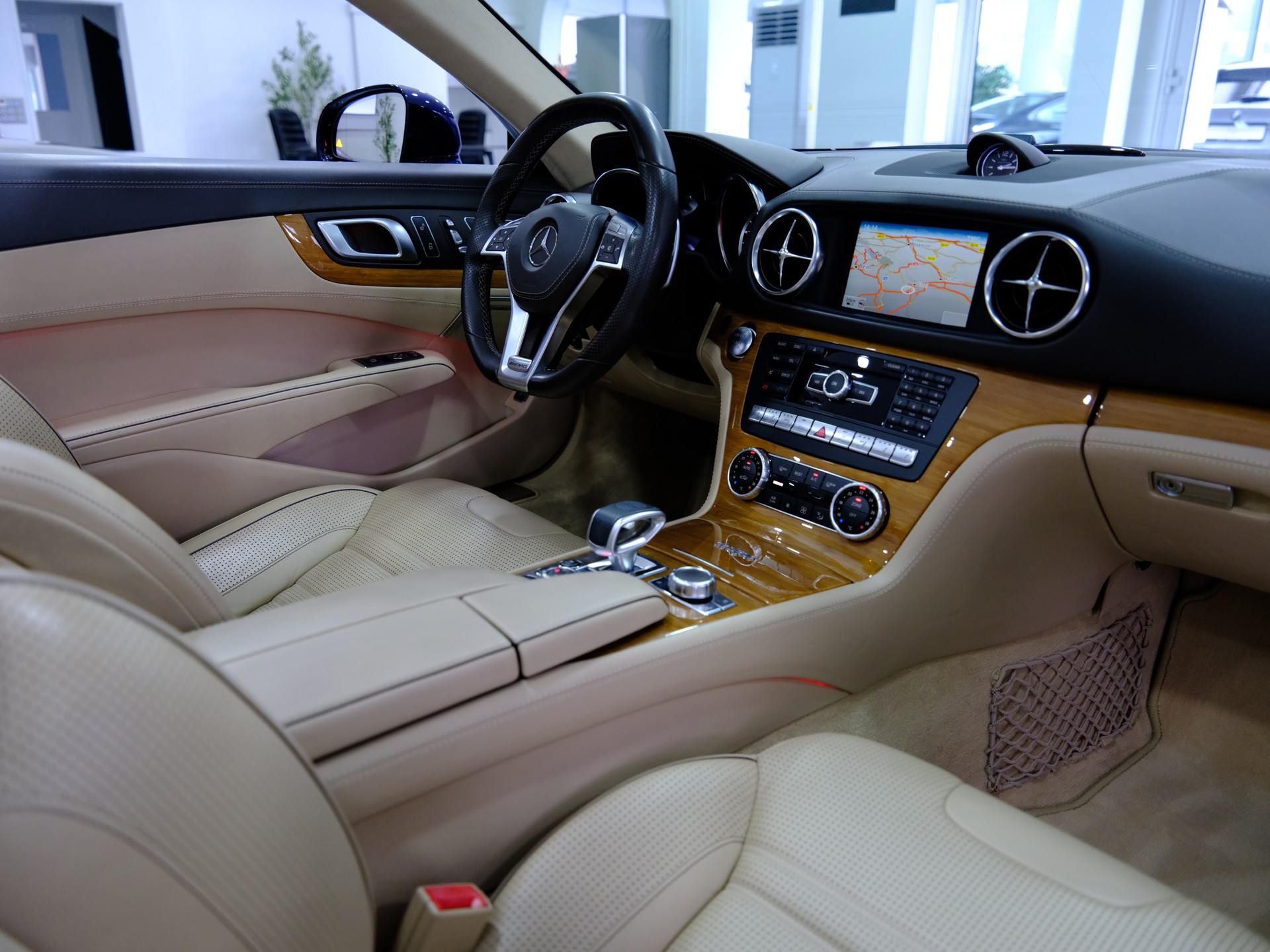 MERCEDES-BENZ SL 63 AMG Speedshift-image-12